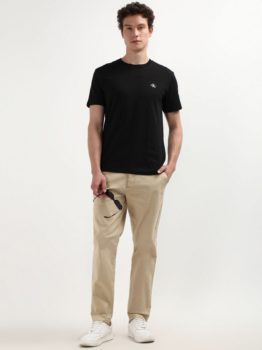 

Calvin Klein Jeans Men Pack Of 2 Solid Round Neck Cotton T-Shirt, Black