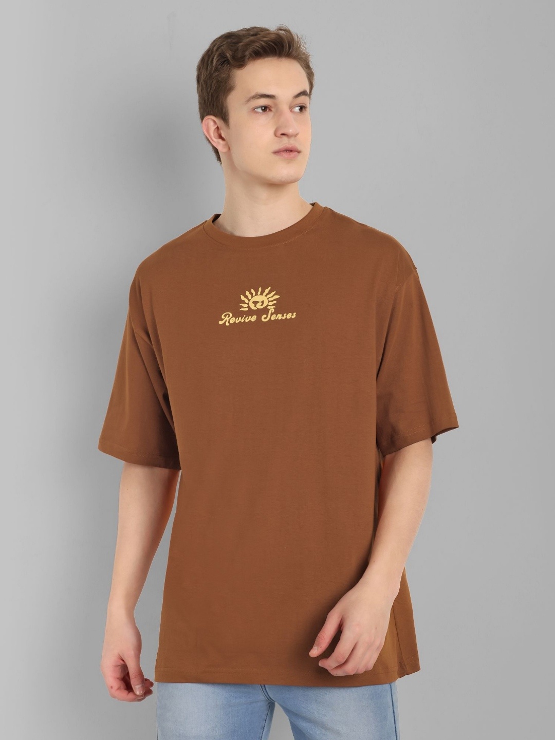 

TOMHIDDLE Men Graphic Printed Round Neck Cotton Oversized T-Shirt, Brown