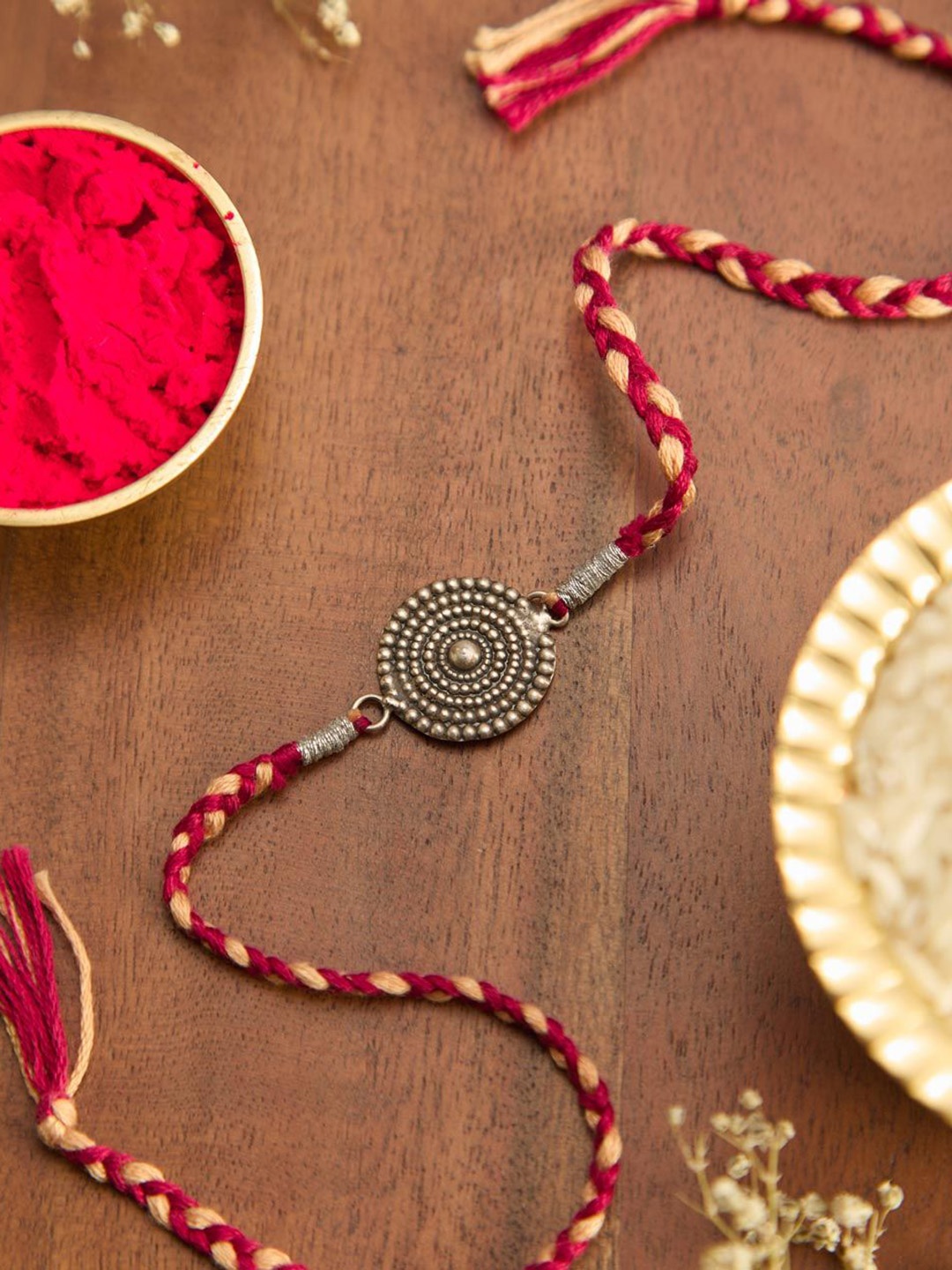 

Fabindia Thread Rakhi With Roli Chawal, Gold