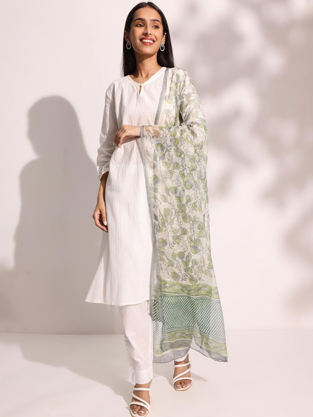 

Fabindia Floral Printed Dupatta, Off white