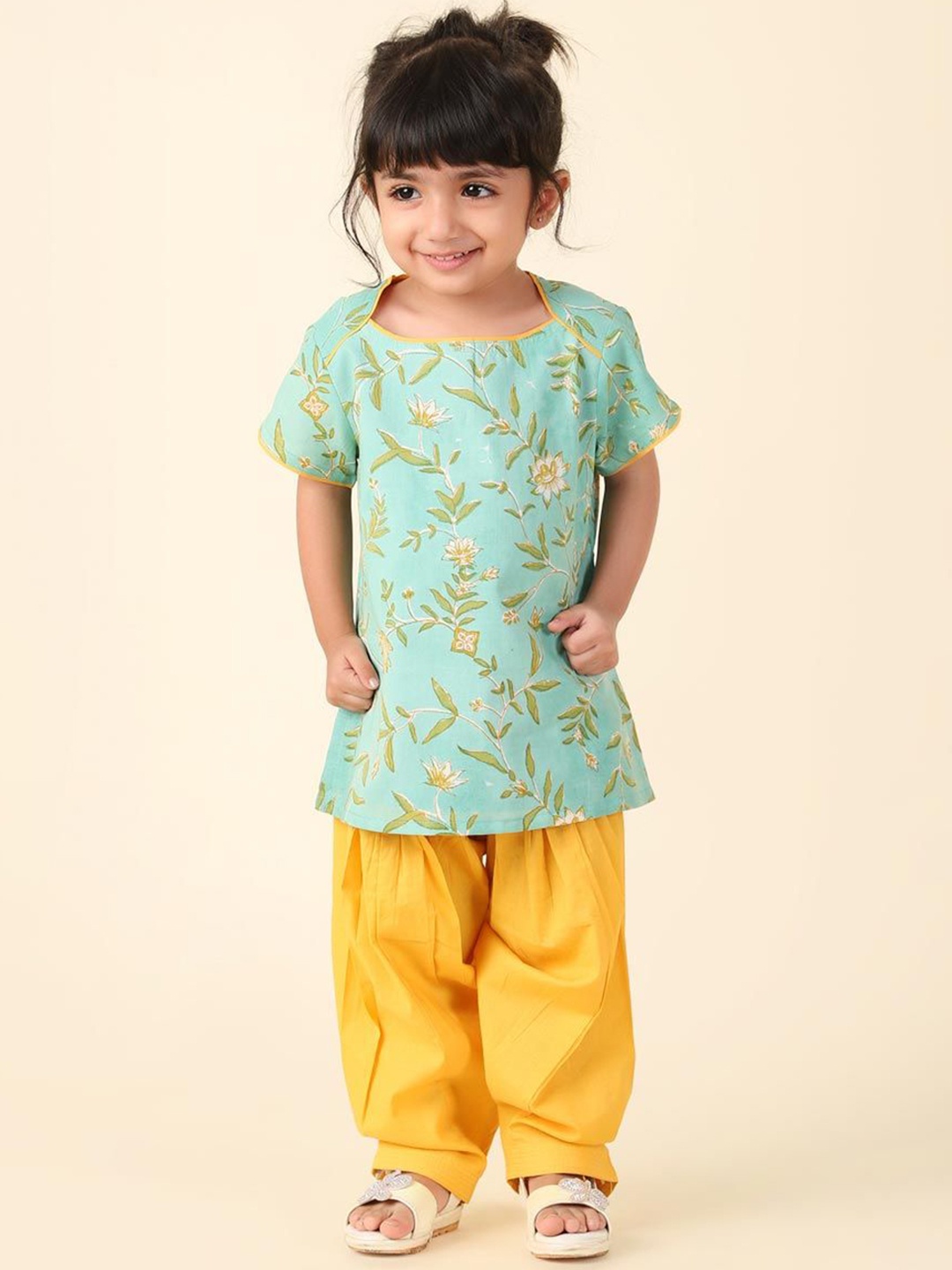 

Fabindia Girls Floral Printed Pure Cotton Straight Kurta with Salwar, Blue