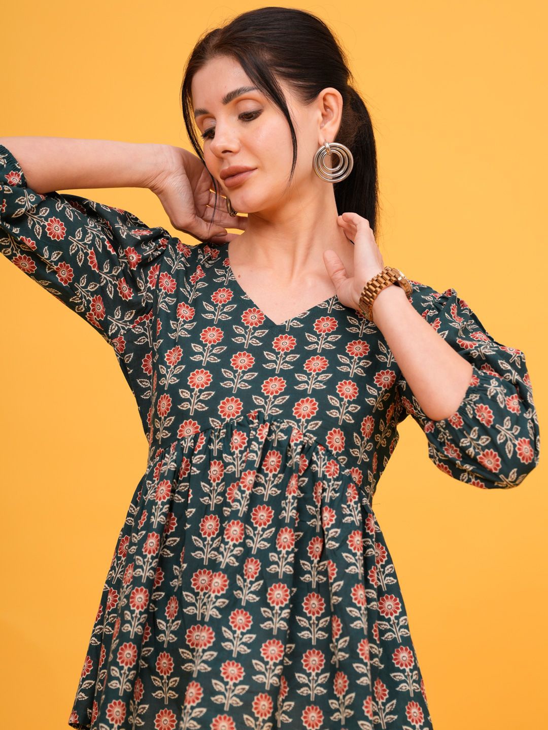 

SHIONS Women Floral Printed Gathered Cotton Top, Green