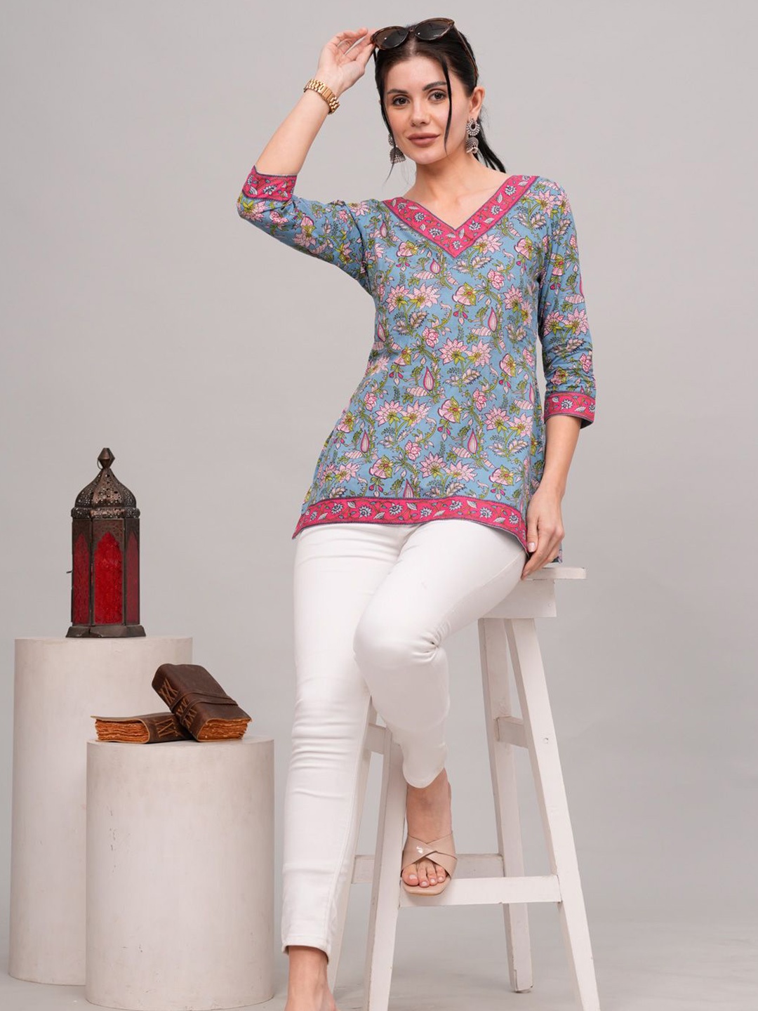 

SHIONS Floral Printed V-Neck Pure Cotton Kurti, Blue