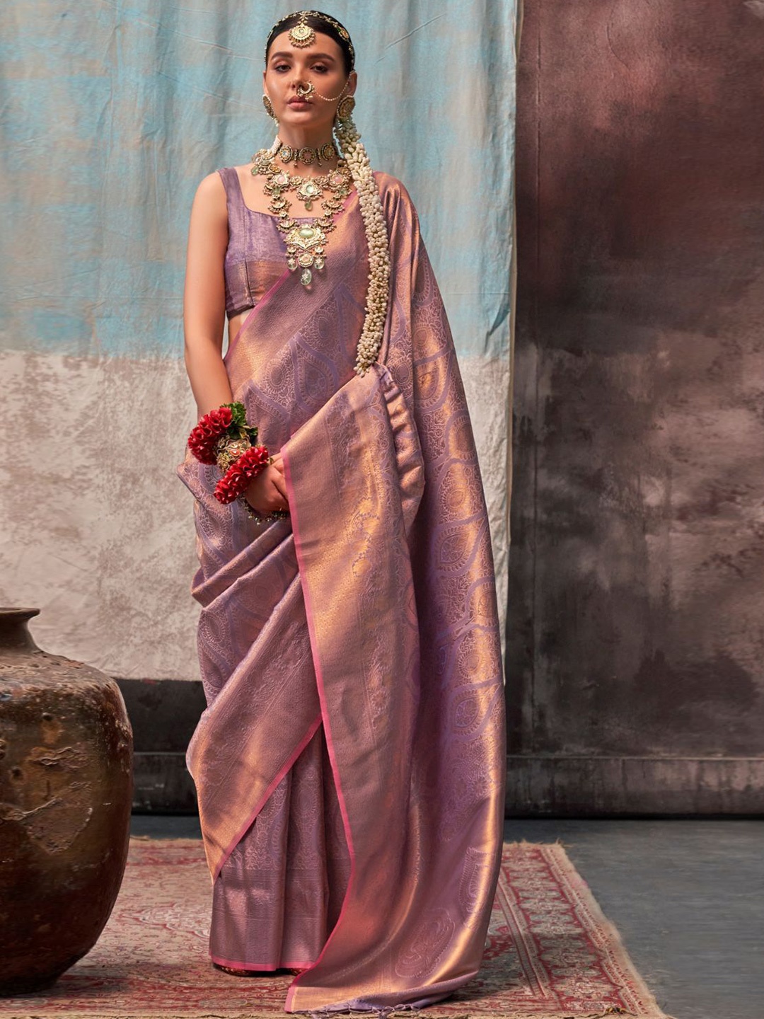 

DEVATITHI Woven Design Zari Kanjeevaram Saree, Lavender