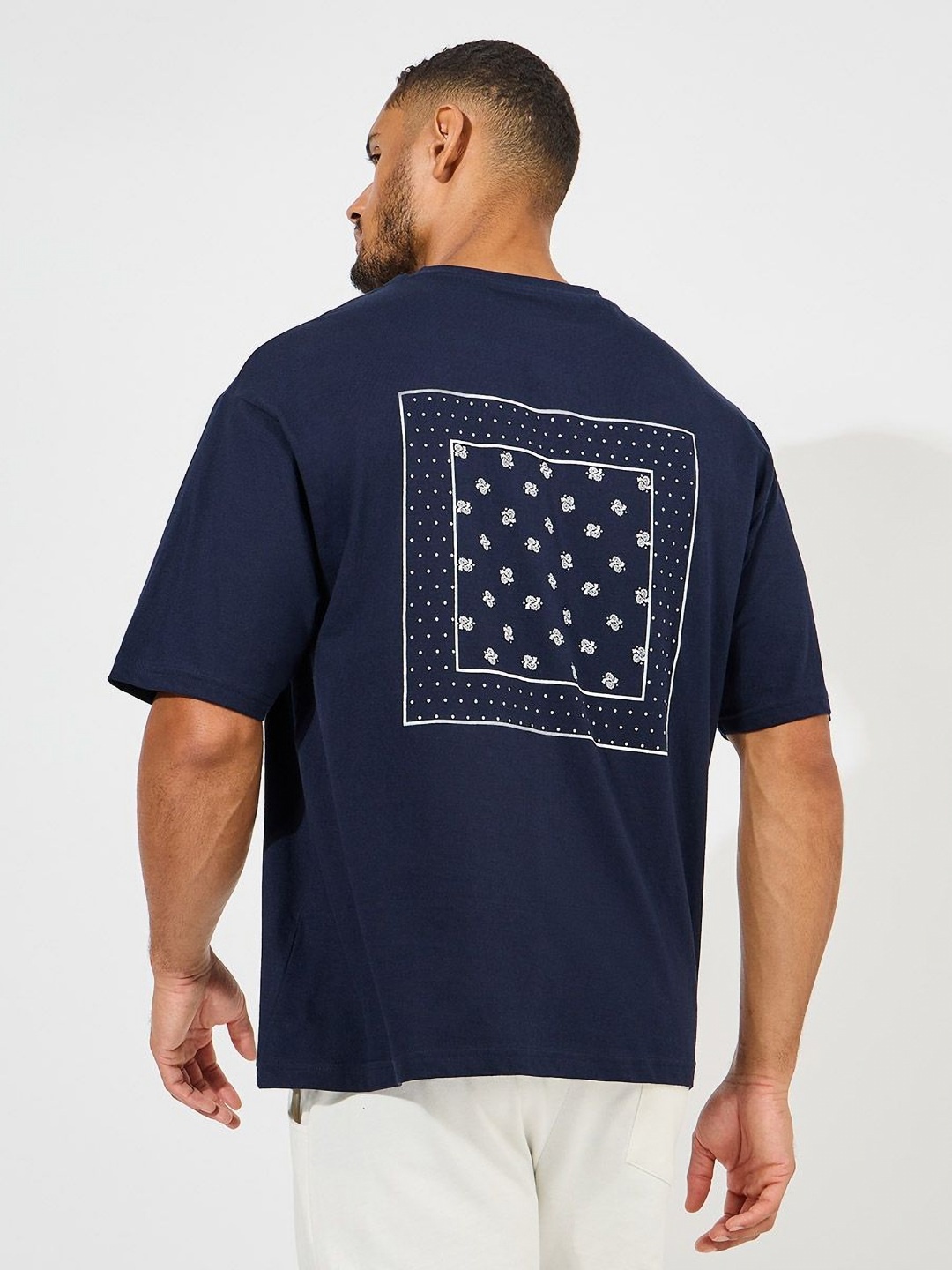 

Styli Men Bandana Printed Oversized Pure Cotton T-Shirt, Navy blue