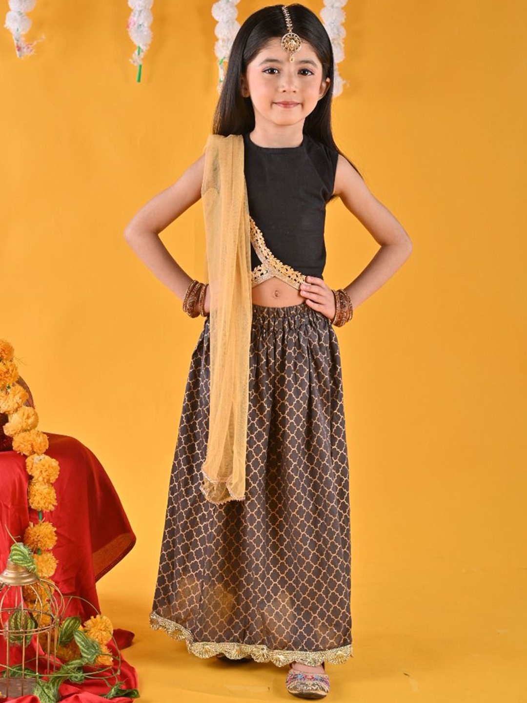 

Woonie Girls Embellished Pure Cotton Top With Skirt & Dupatta, Black