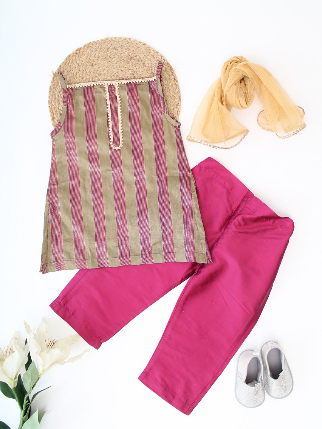 

Woonie Girls Striped Gotta Patti Straight Kurta With Trousers & Dupatta, Olive