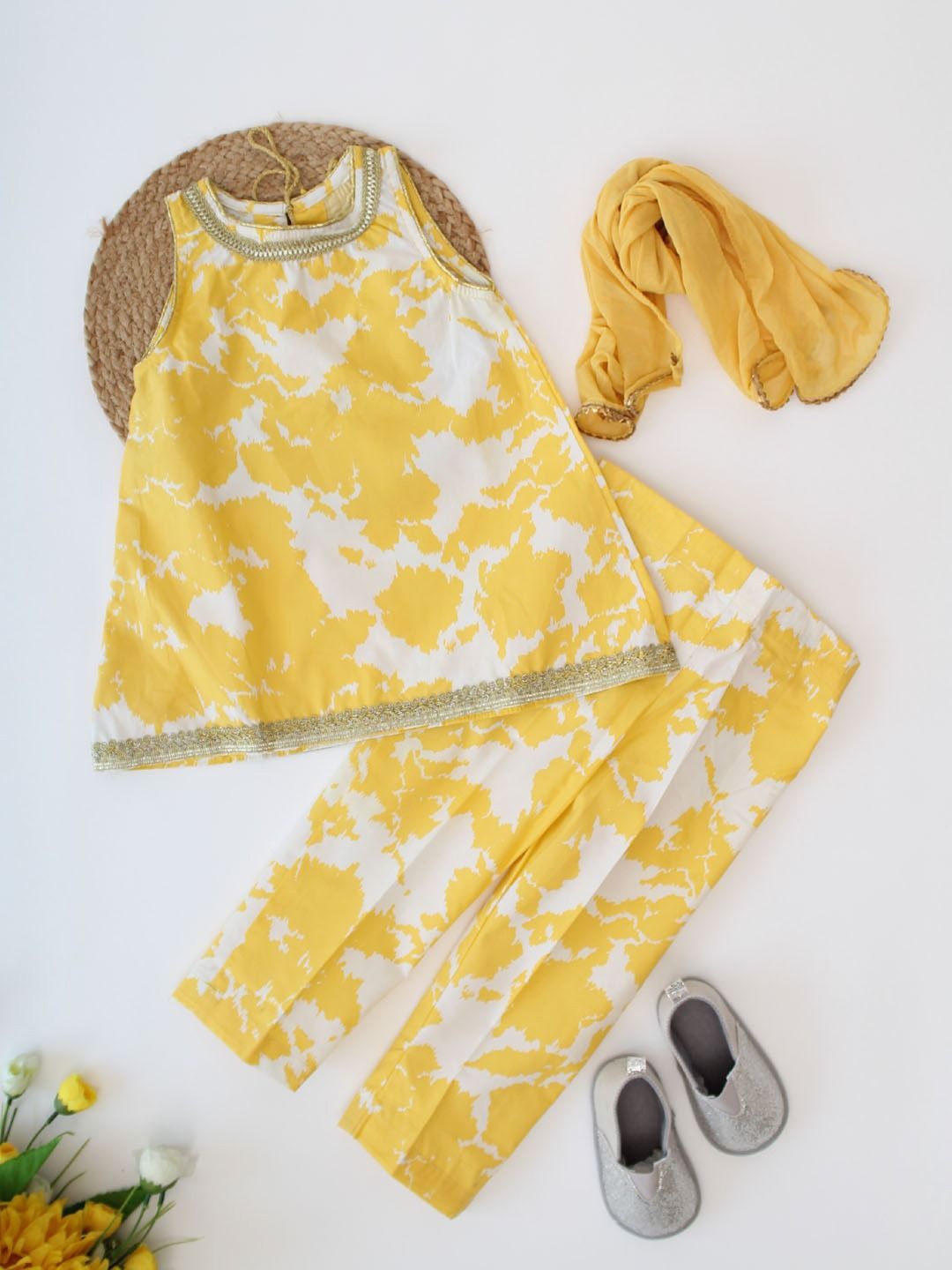 

Woonie Girls Abstract Printed Gotta Patti Pure Cotton A-Line Kurta With Trousers & Dupatta, Yellow