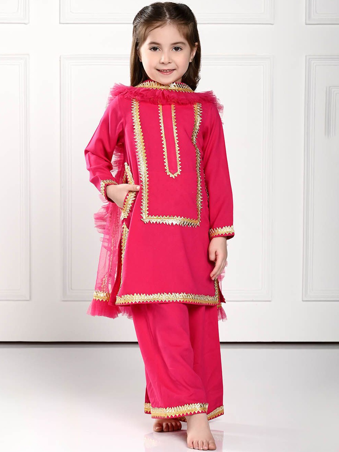 

THE PONY & PEONY CO. Girls Gotta Patti Straight Kurta with Palazzos & Dupatta, Pink