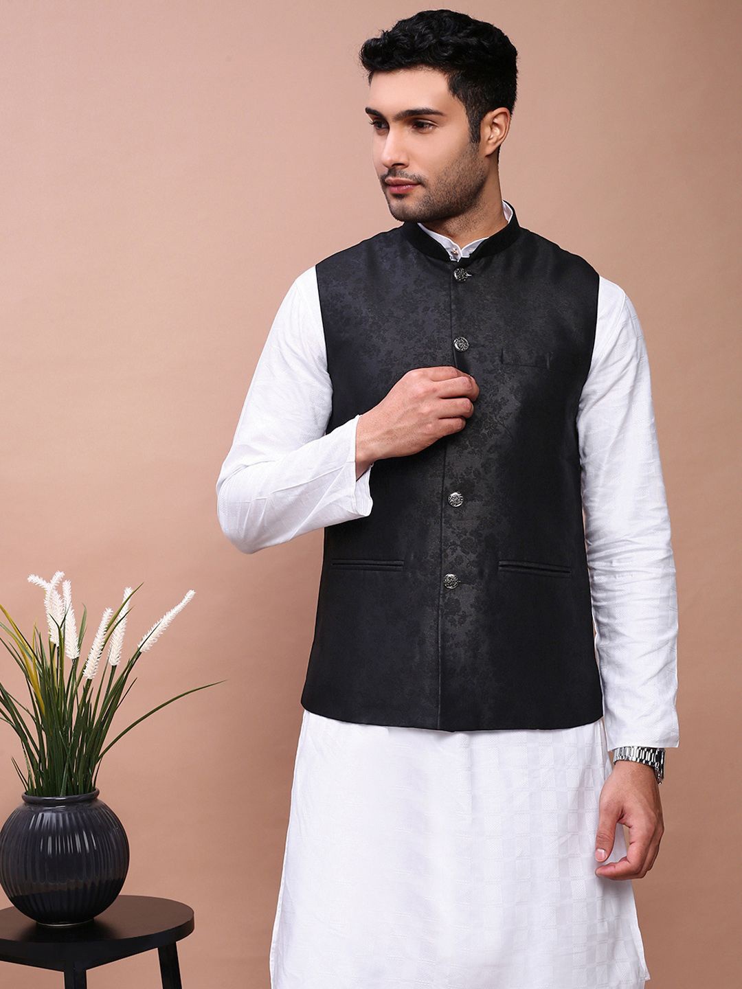 

SHOWOFF Men's Woven Design Slim Fit Nehru Jacket, Black