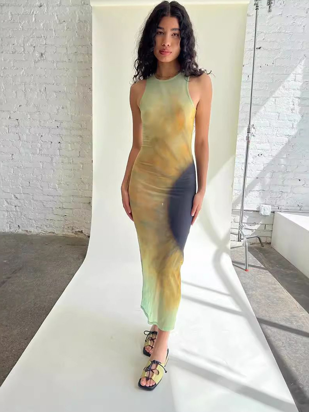 

StyleCast x Revolte Halter Neck Tie and Dye Bodycon Dress, Green