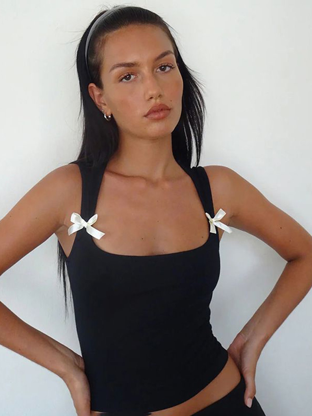 

StyleCast x Revolte scoop shoulder straps fitted top, Black