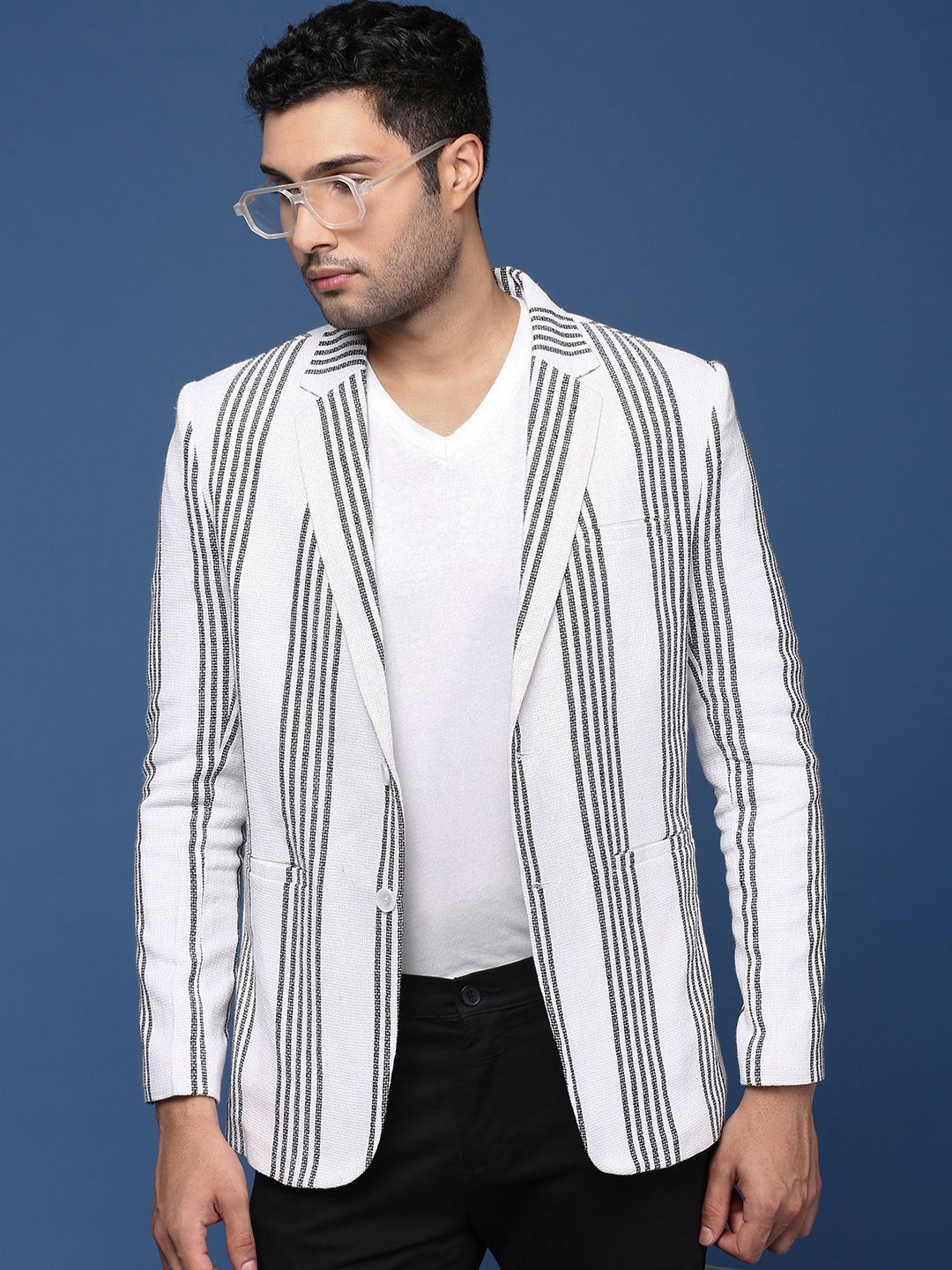 

SHOWOFF Striped Notched Lapel Collar Slim-Fit Single-Breasted Blazer, White