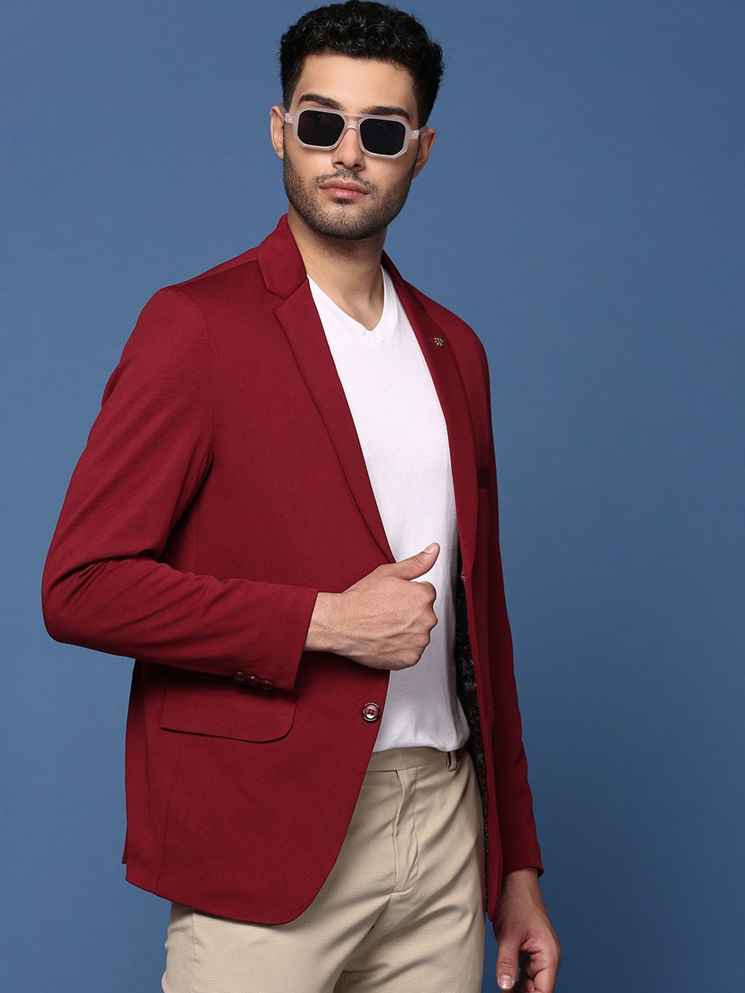 

SHOWOFF Slim-Fit Cotton Single-Breasted Blazer, Maroon