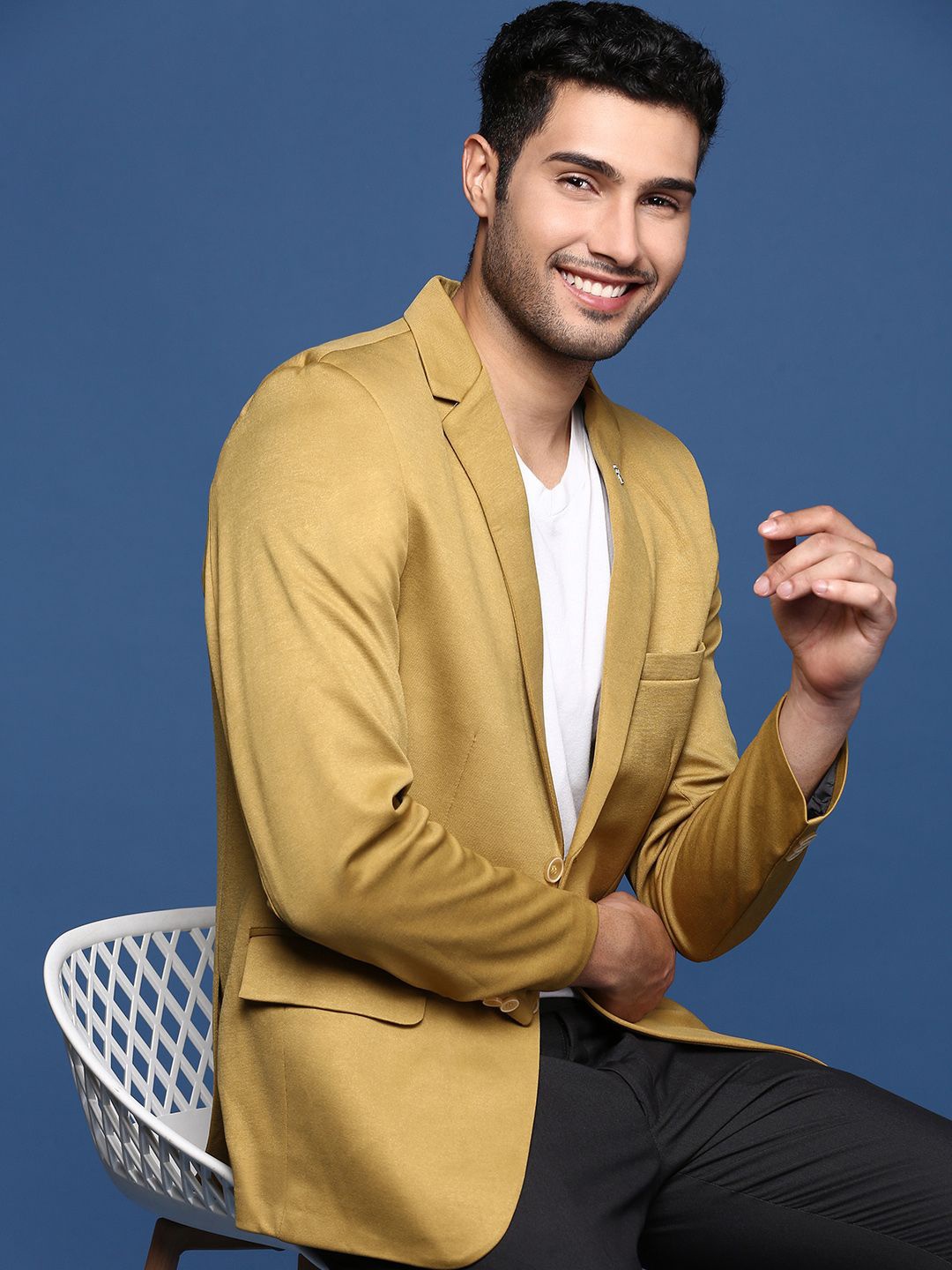 

SHOWOFF Slim-Fit Cotton Single-Breasted Blazer, Mustard