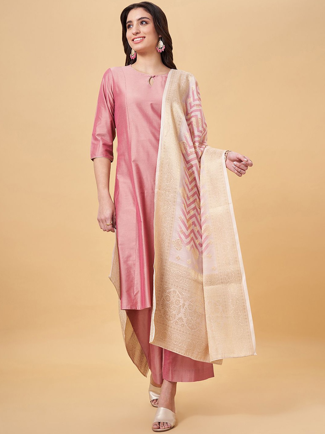 

RANGMANCH BY PANTALOONS Regular Kurta with Trousers & With Dupatta, Pink
