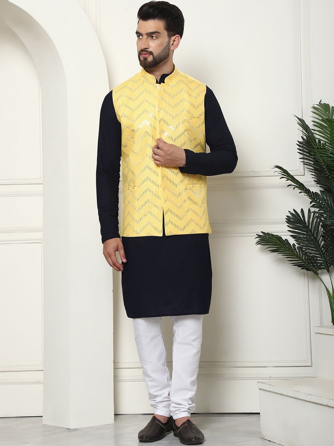 

SOJANYA Men Regular Pure Cotton Kurta with Churidar, Navy blue