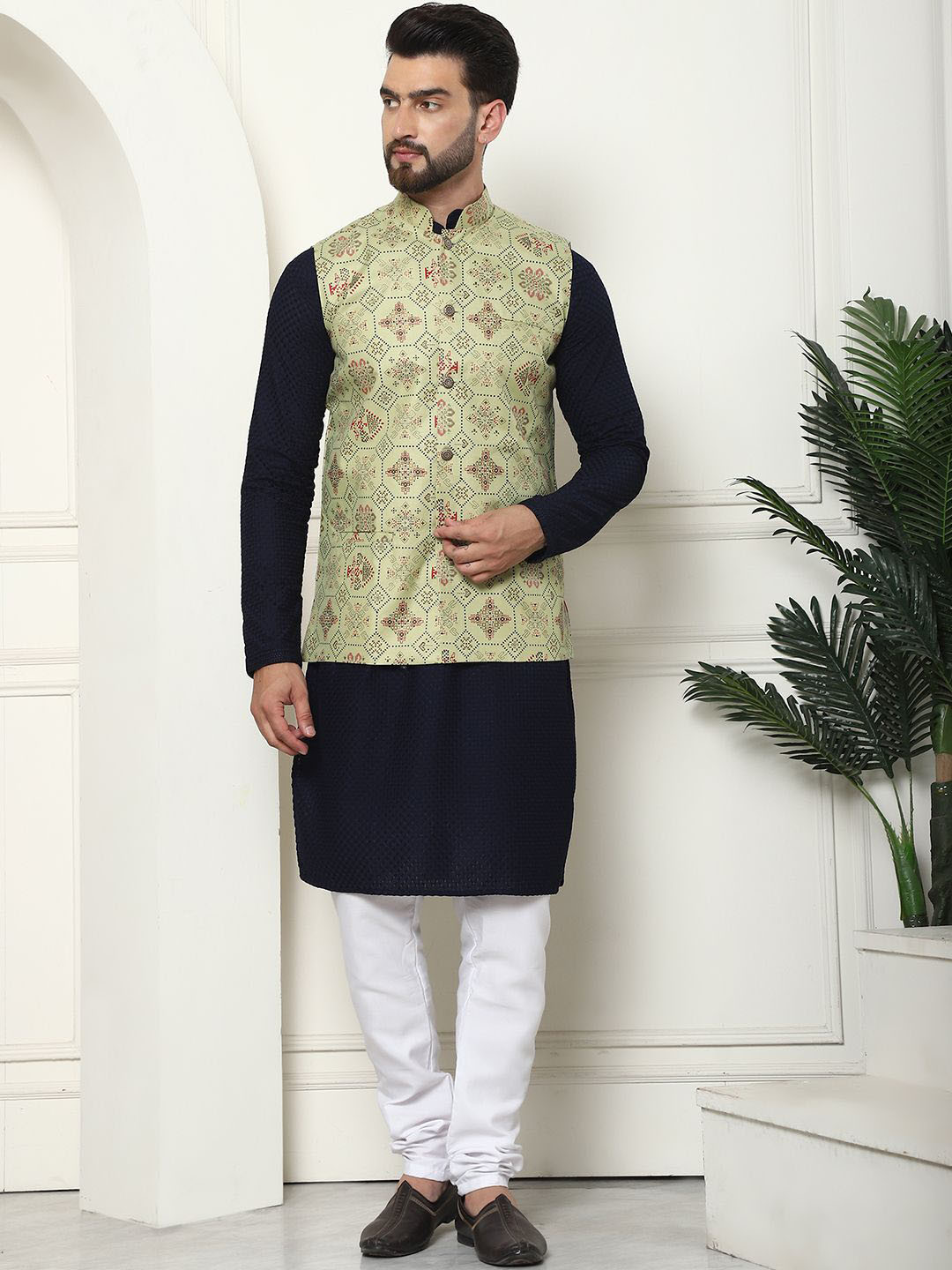 

SOJANYA Men Regular Pure Cotton Kurta with Churidar, Navy blue