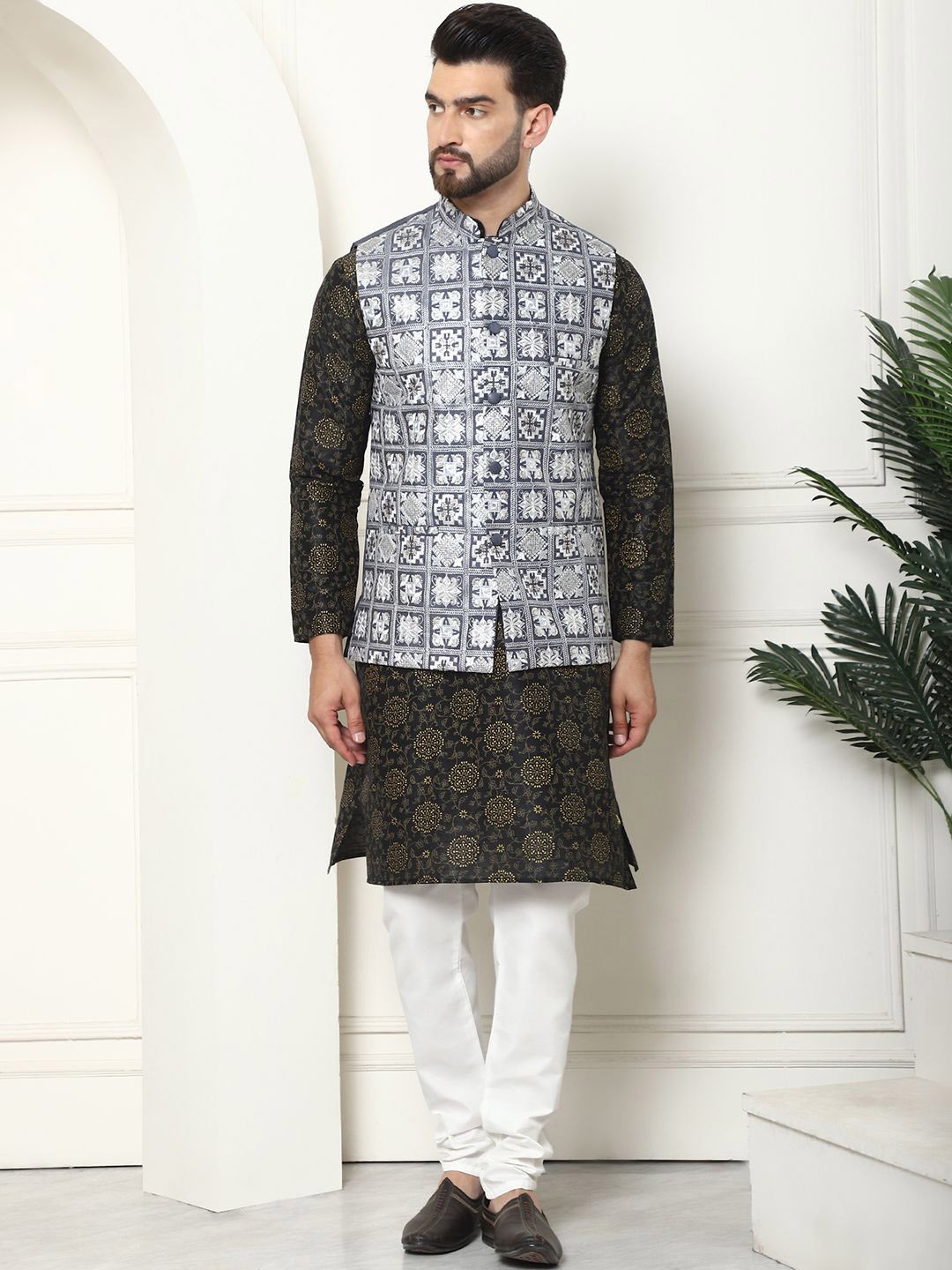 

SOJANYA Printed Regular Thread Work Kurta with Churidar & Nehru Jacket, Black