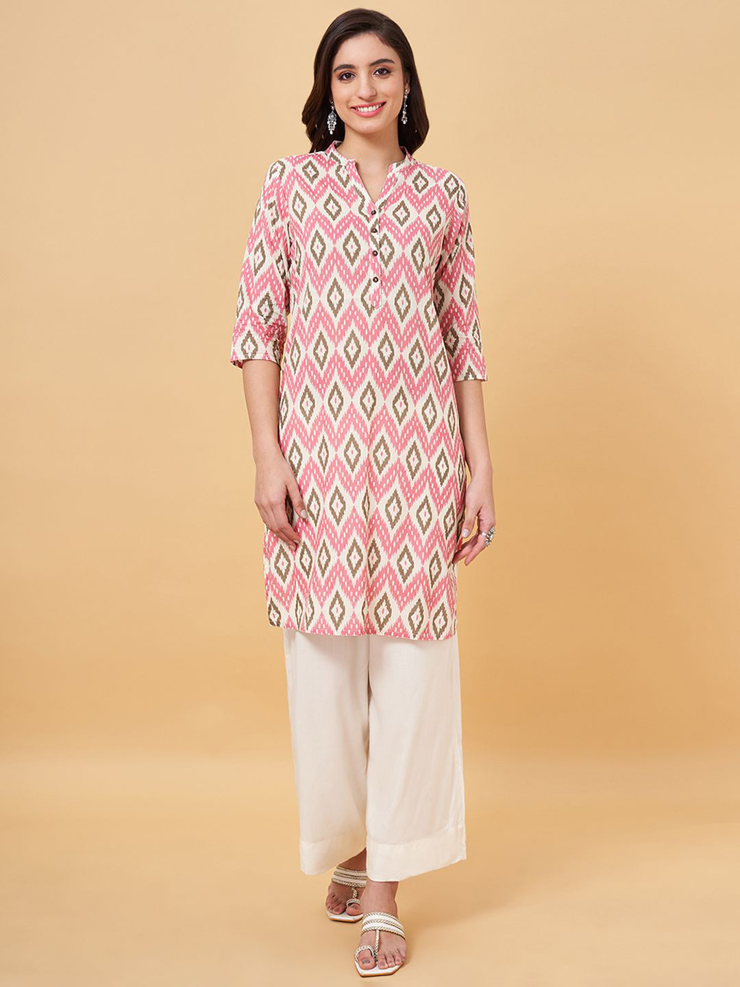 

RANGMANCH BY PANTALOONS Geometric Printed V-Neck Cotton Straight Kurta, Blue