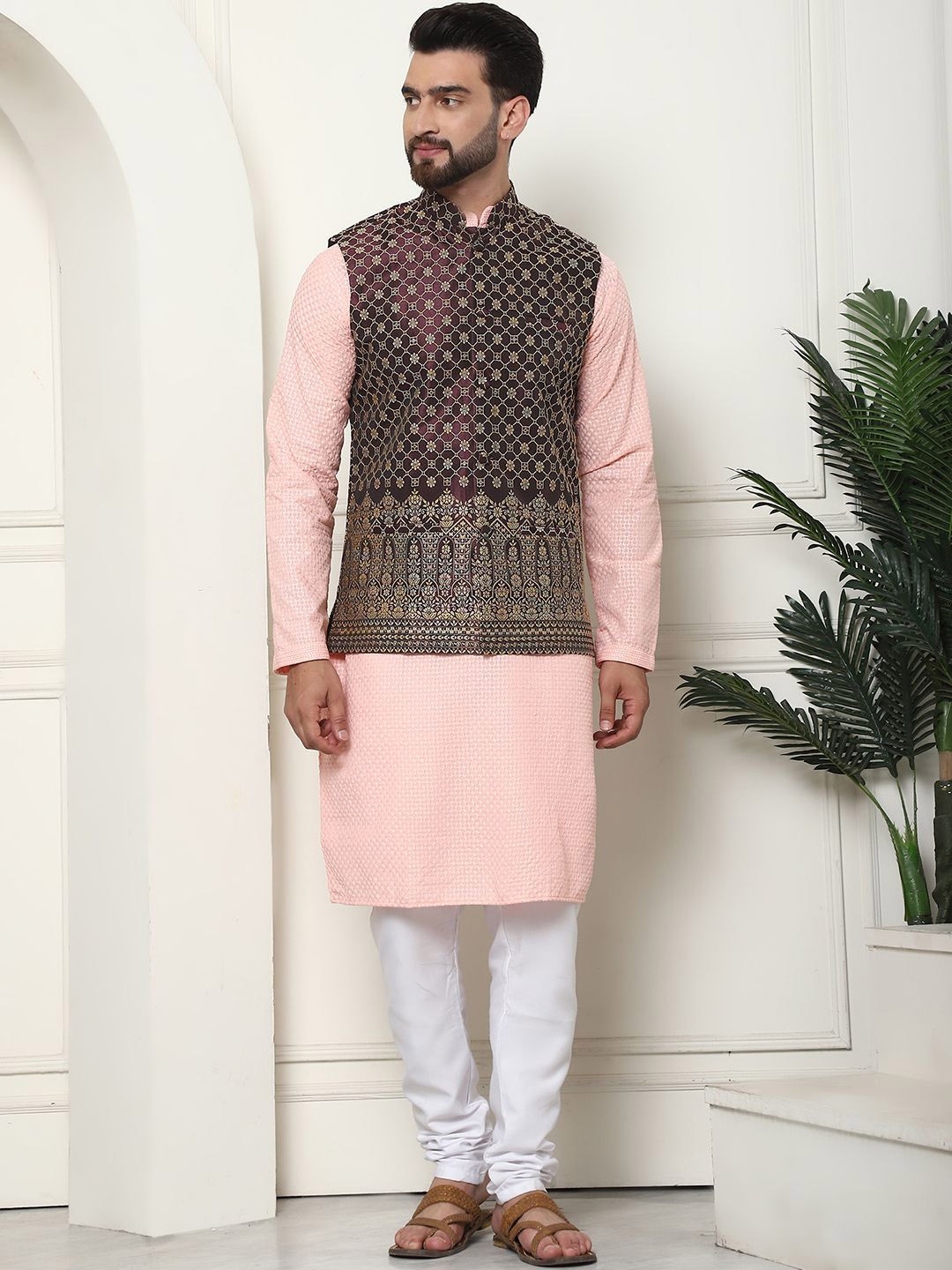 

SOJANYA Men Regular Thread Work Pure Cotton Kurta with Churidar, Peach