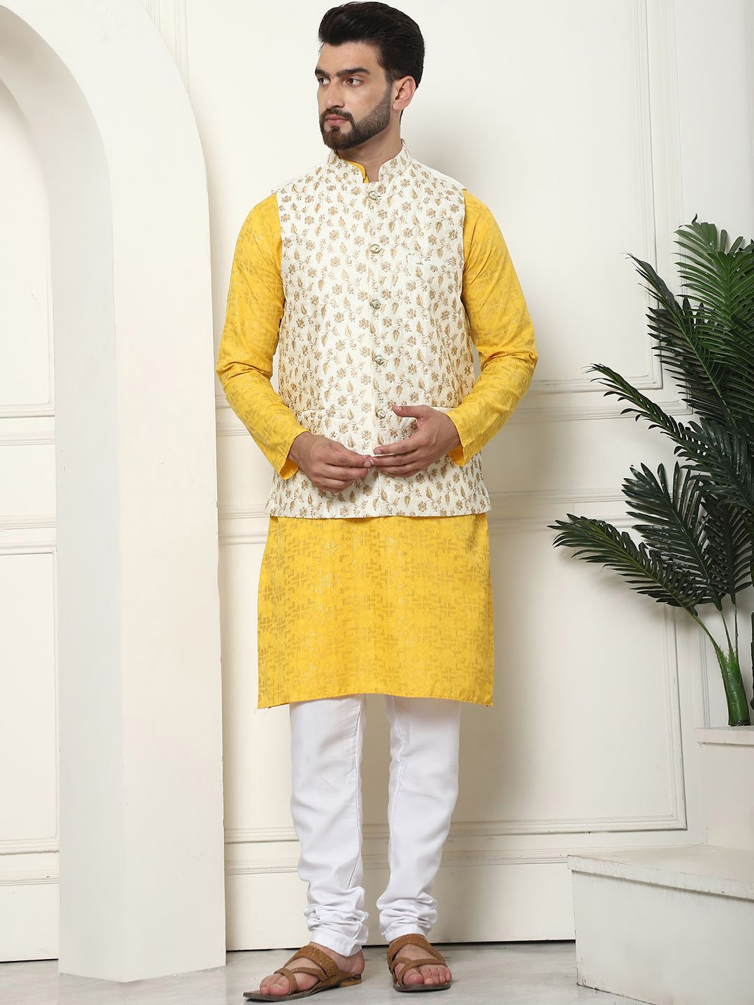 

SOJANYA Ethnic Motifs Printed Regular Pure Cotton Kurta with Churidar, Mustard