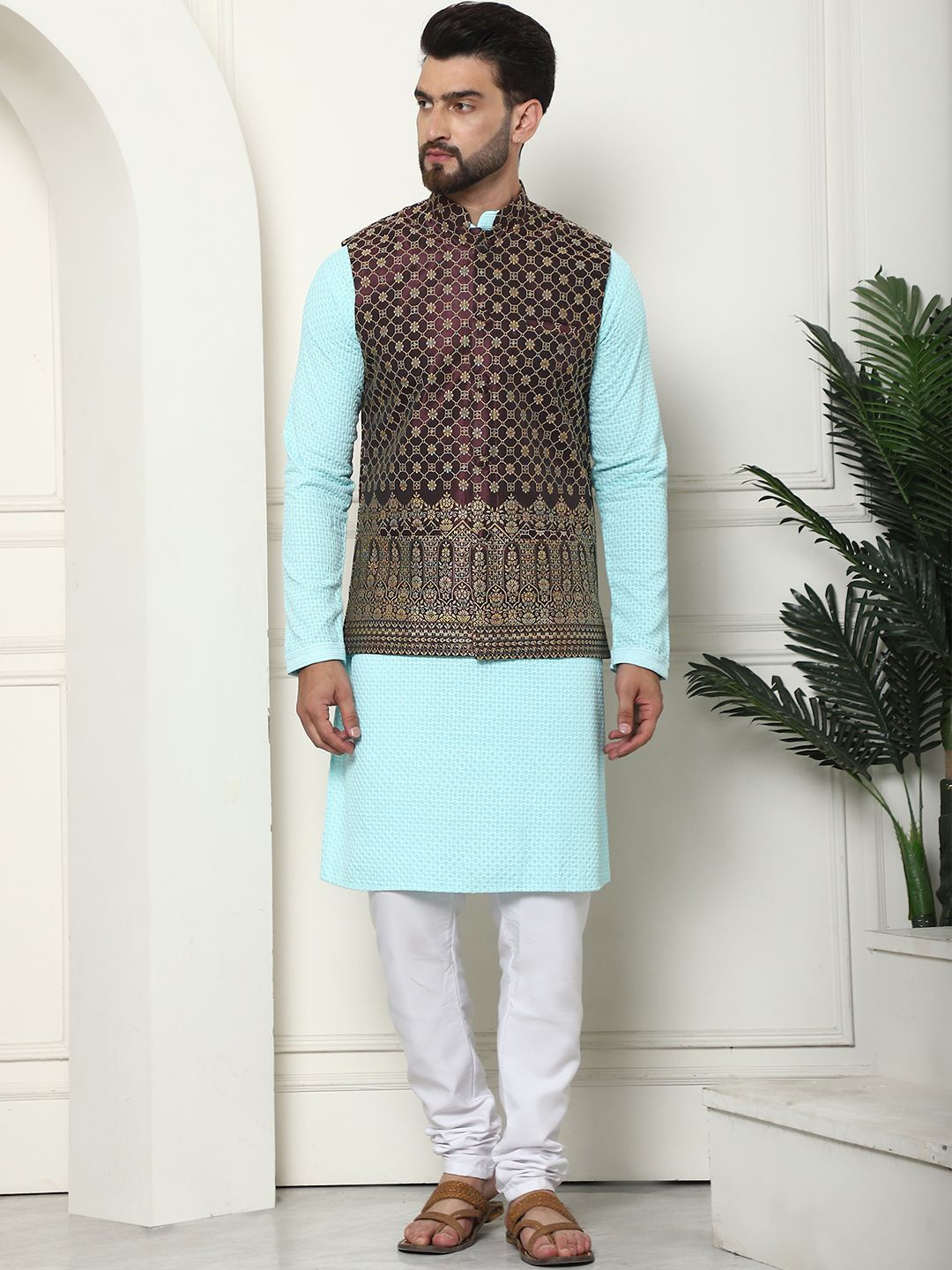 

SOJANYA Men Regular Pure Cotton Kurta with Churidar, Turquoise blue