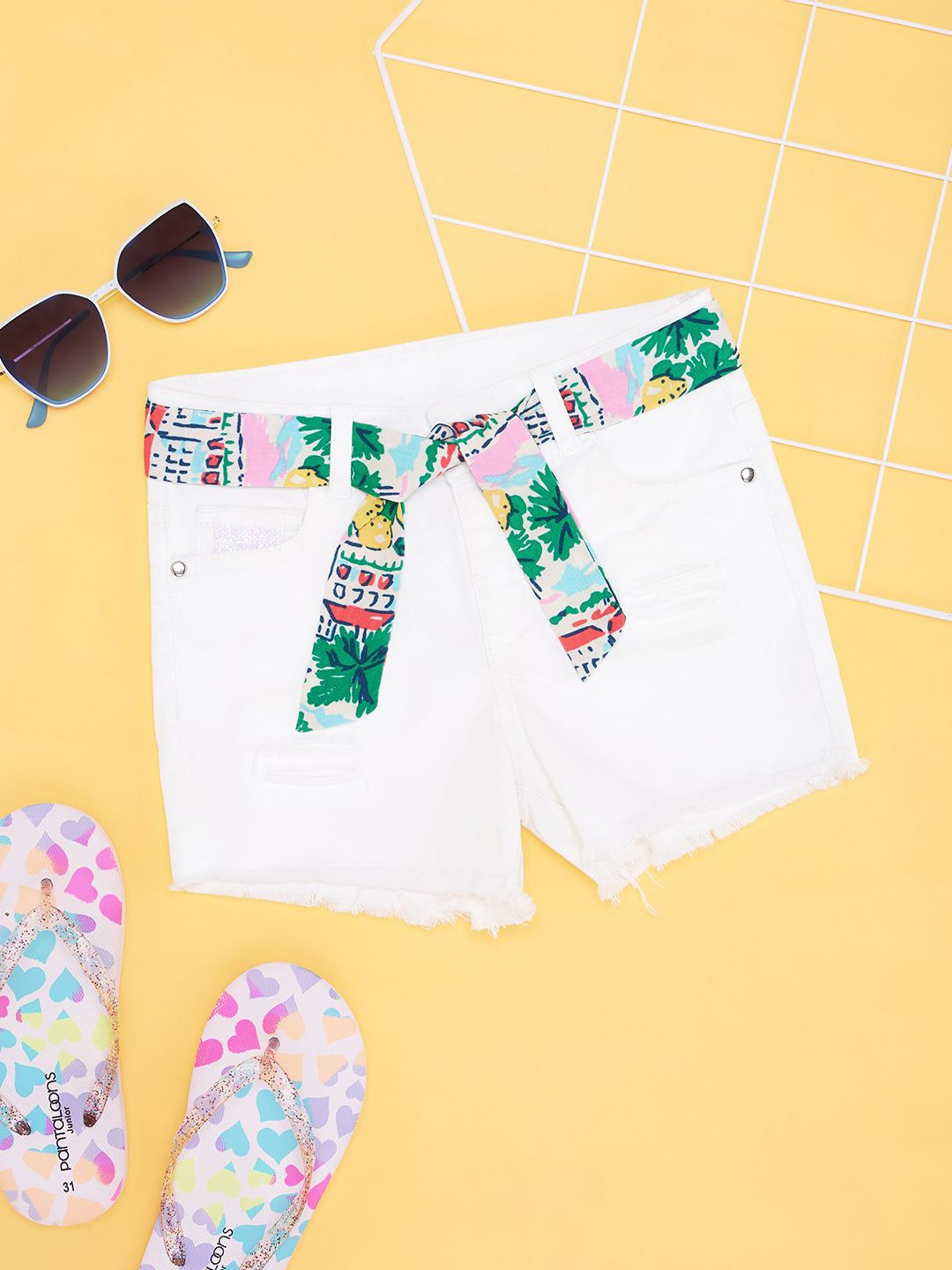 

Pantaloons Junior Girls Above Knee Mid Rise Pure Cotton Shorts, White