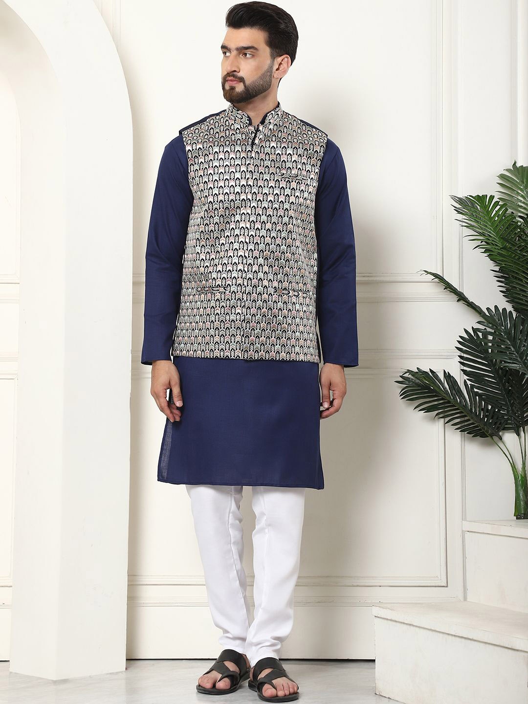 

SOJANYA Men Regular Pure Cotton Kurta with Churidar, Navy blue