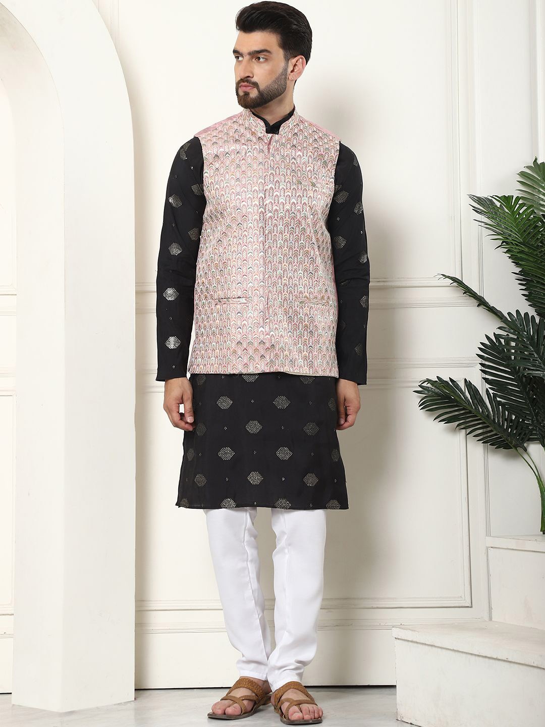 

SOJANYA Embroidered Regular Straight Kurta with Churidar, Black