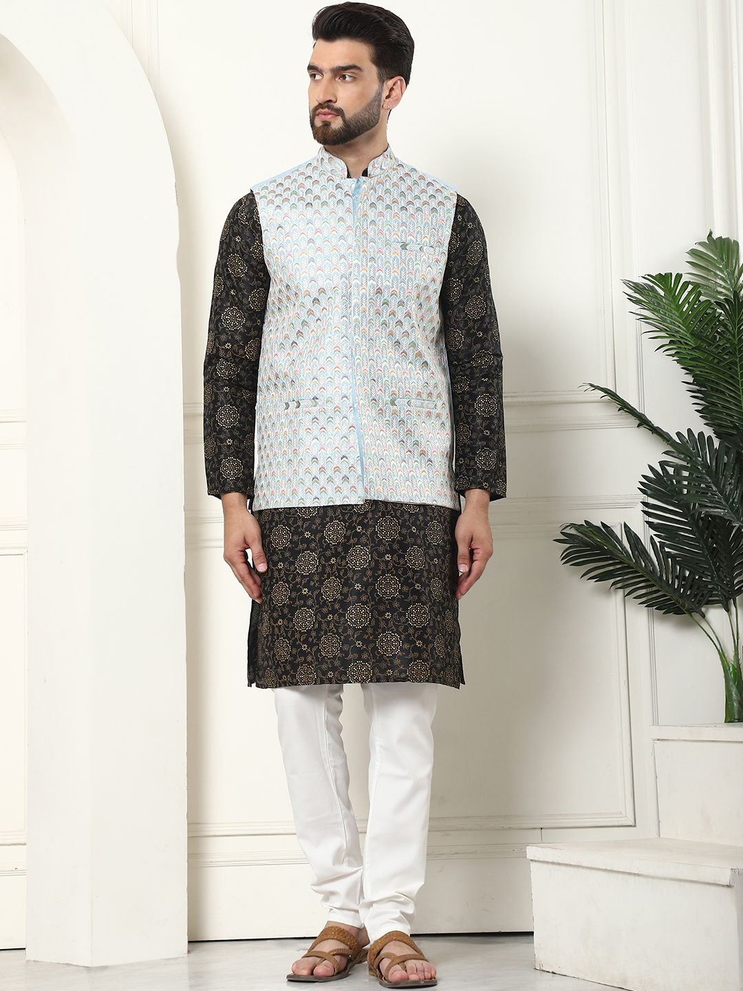 

SOJANYA Men Ethnic Motifs Printed Regular Kurta with Churidar, Black