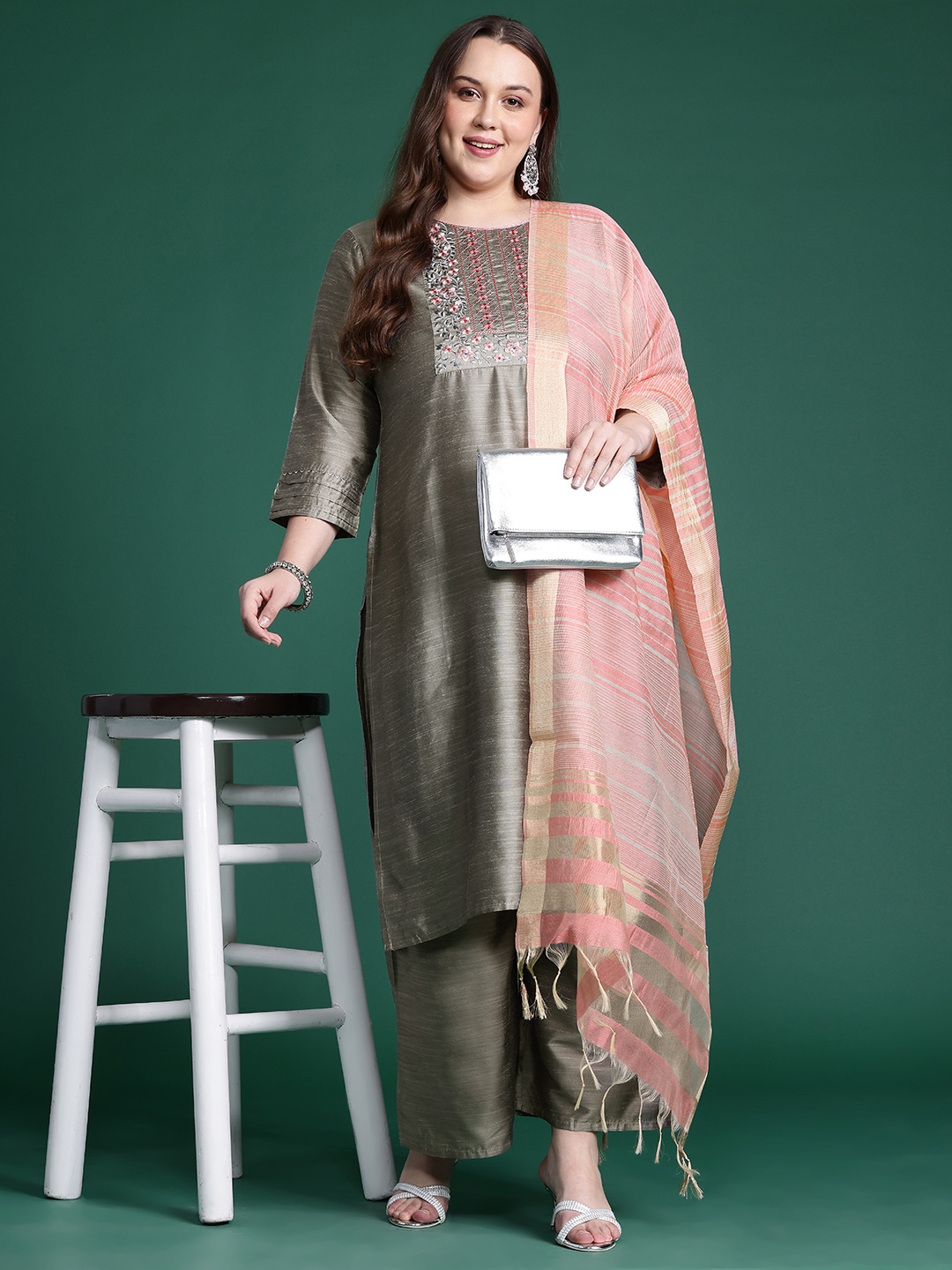 

Indo Era Plus Size Floral Embroidered Sequinned Kurta With Palazzos & Dupatta, Grey