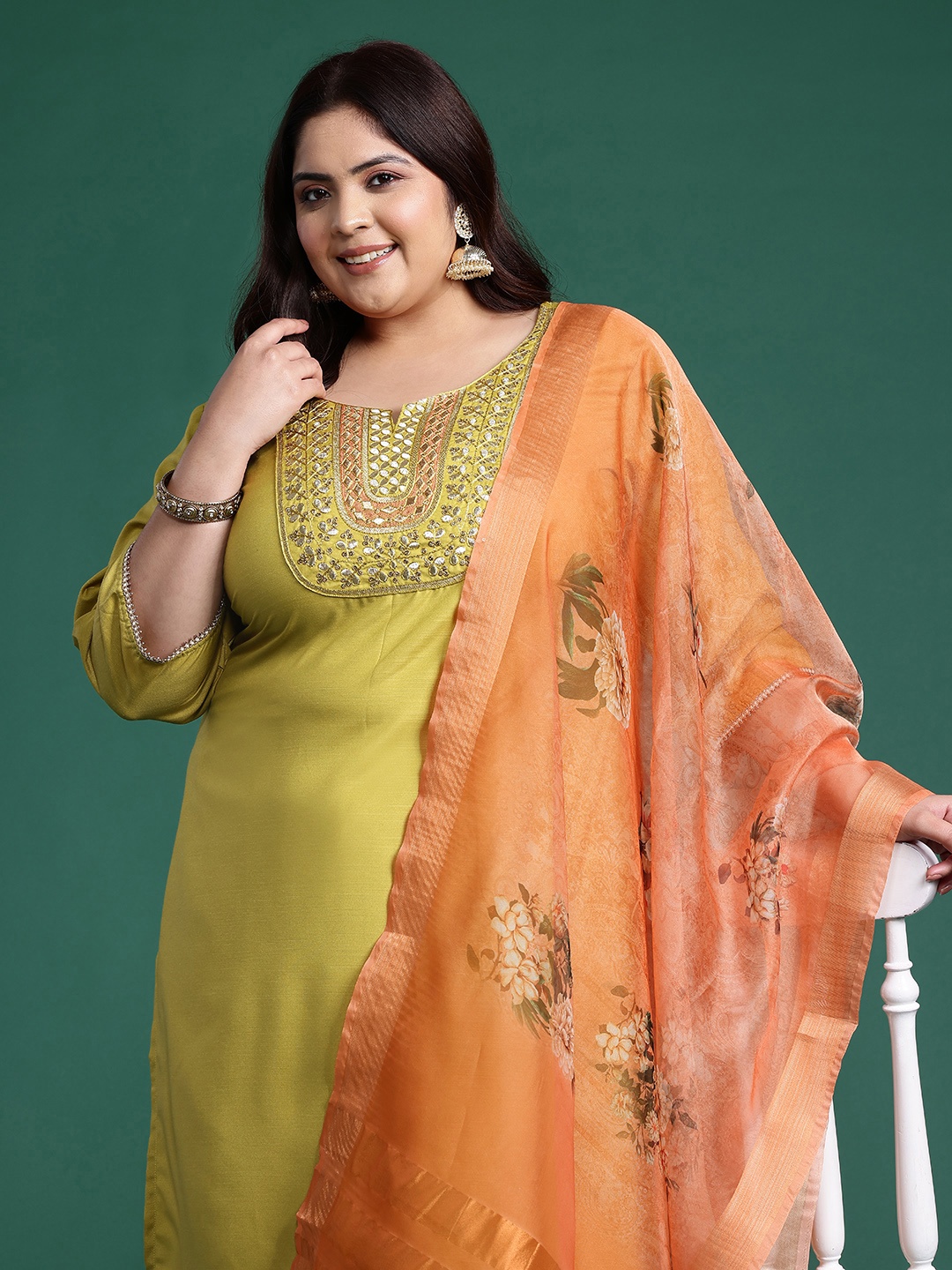 

Indo Era Plus Size Ethnic Motifs Yoke Design Thread Work Kurta Set, Olive