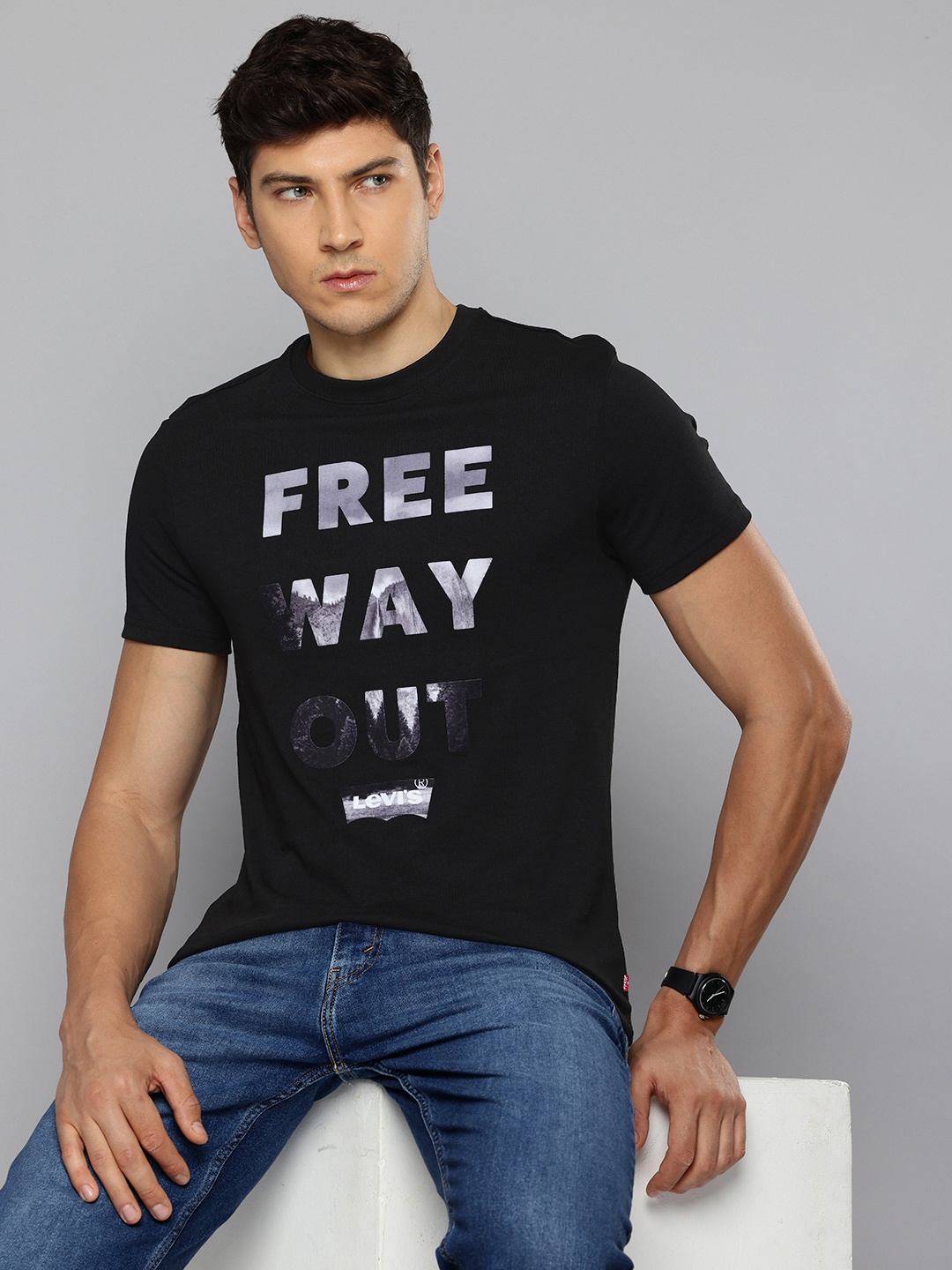 

Levis Typography Printed Pure Cotton T-shirt, Black