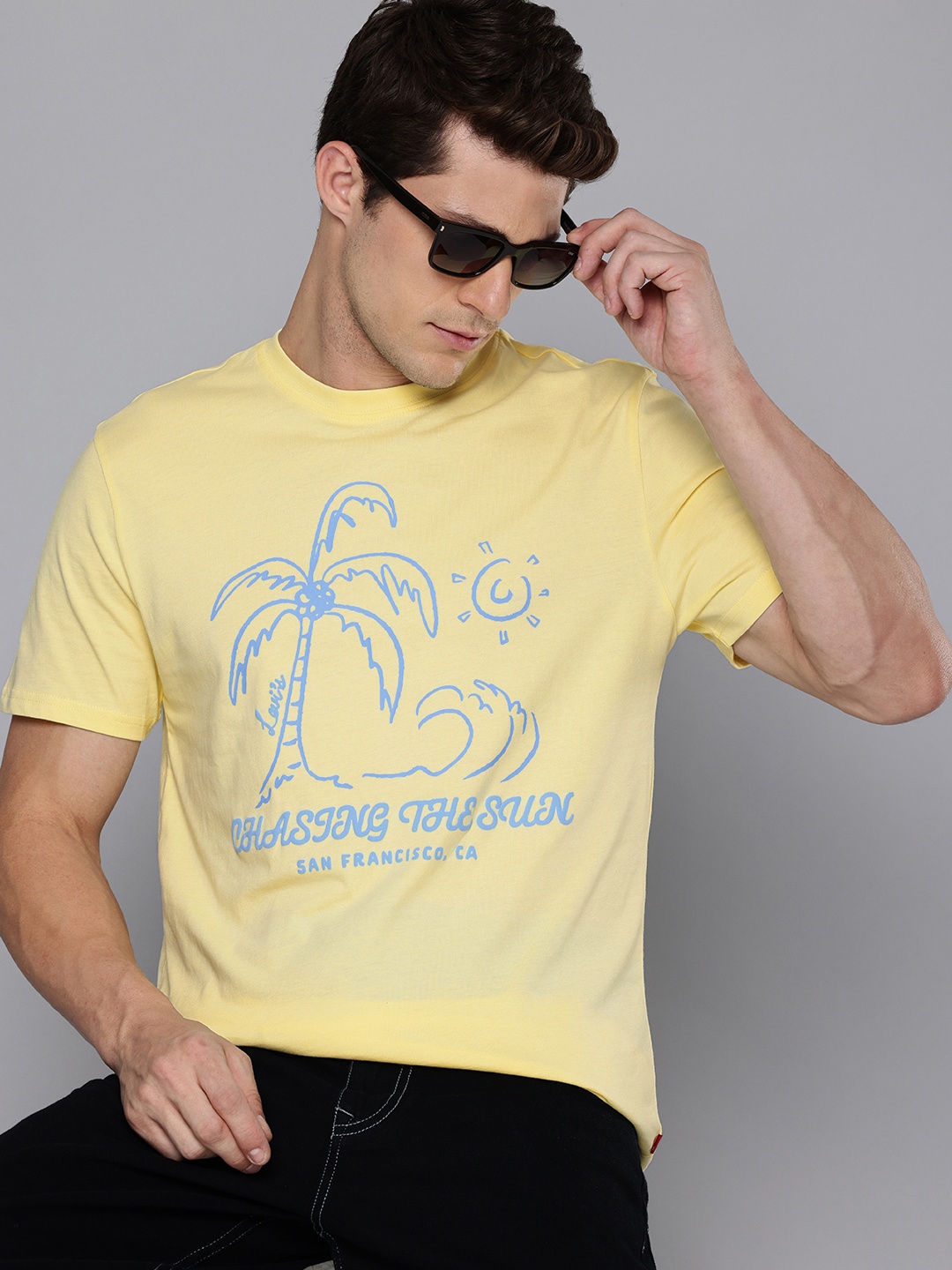 

Levis Graphic Printed Pure Cotton Slim Fit T-shirt, Yellow
