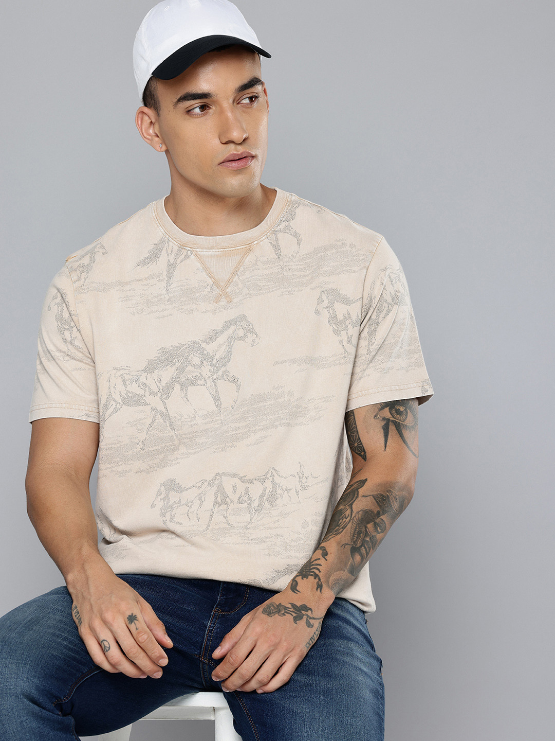

Levis Animal Graphic Printed Pure Cotton T-shirt, Beige