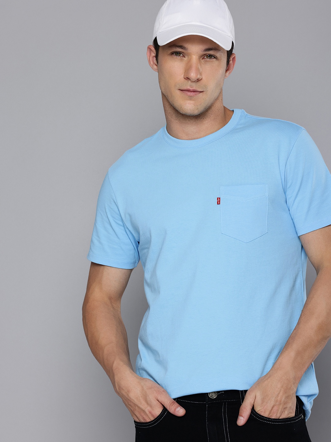 

Levis Pure Cotton Slim Fit T-shirt with Pocket, Blue