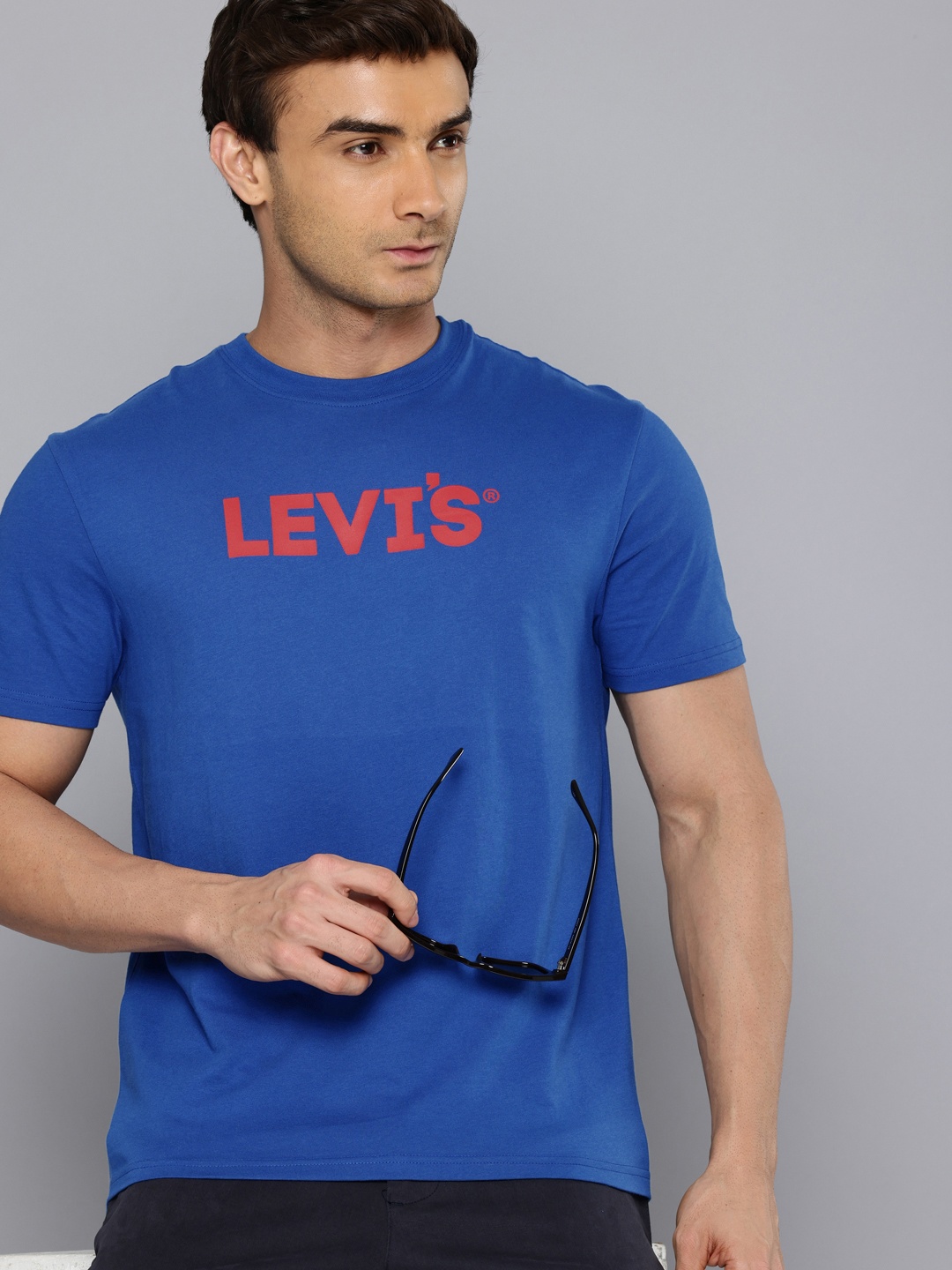 

Levis Men Brand Logo Printed Pure Cotton T-shirt, Blue