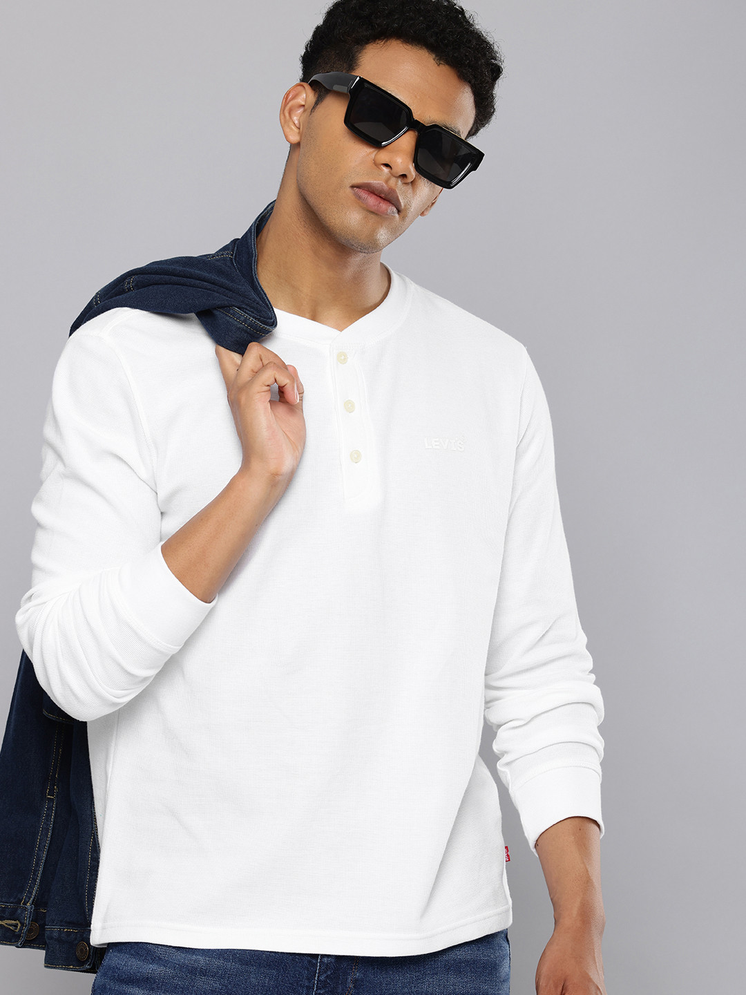 

Levis Textured Henley Neck Pure Cotton Slim Fit T-shirt, White