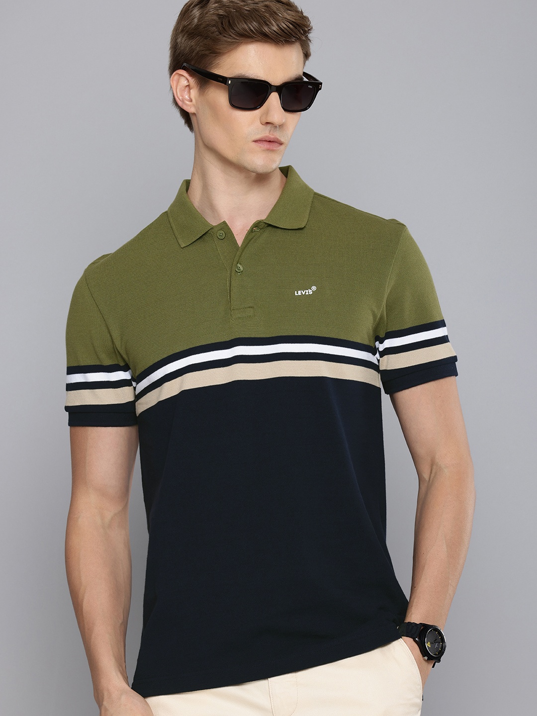 

Levis Colourblocked Polo Collar Pure Cotton Slim Fit T-shirt, Navy blue