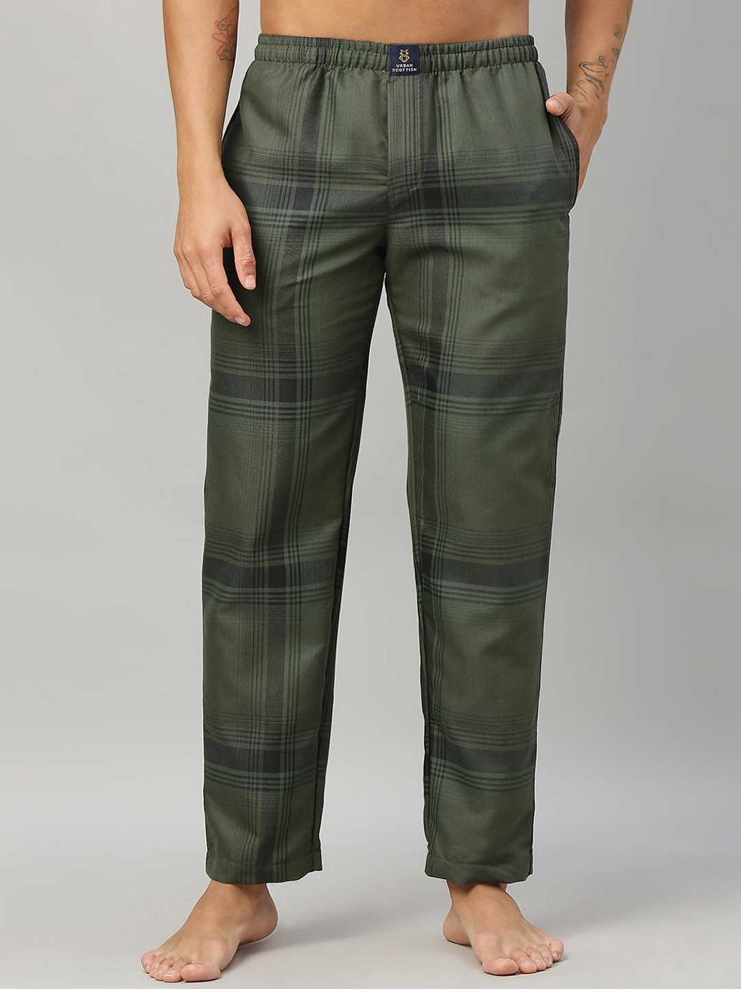 

URBAN SCOTTISH Men Checked Pure Cotton Lounge Pant, Olive