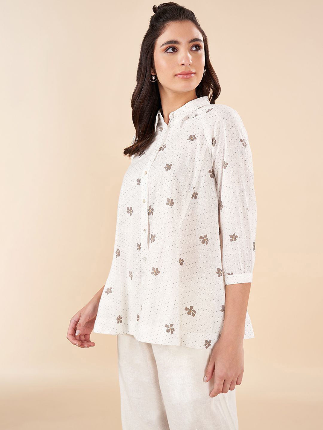 

AKKRITI BY PANTALOONS Floral Shirt Collar Printed Tunic, Off white