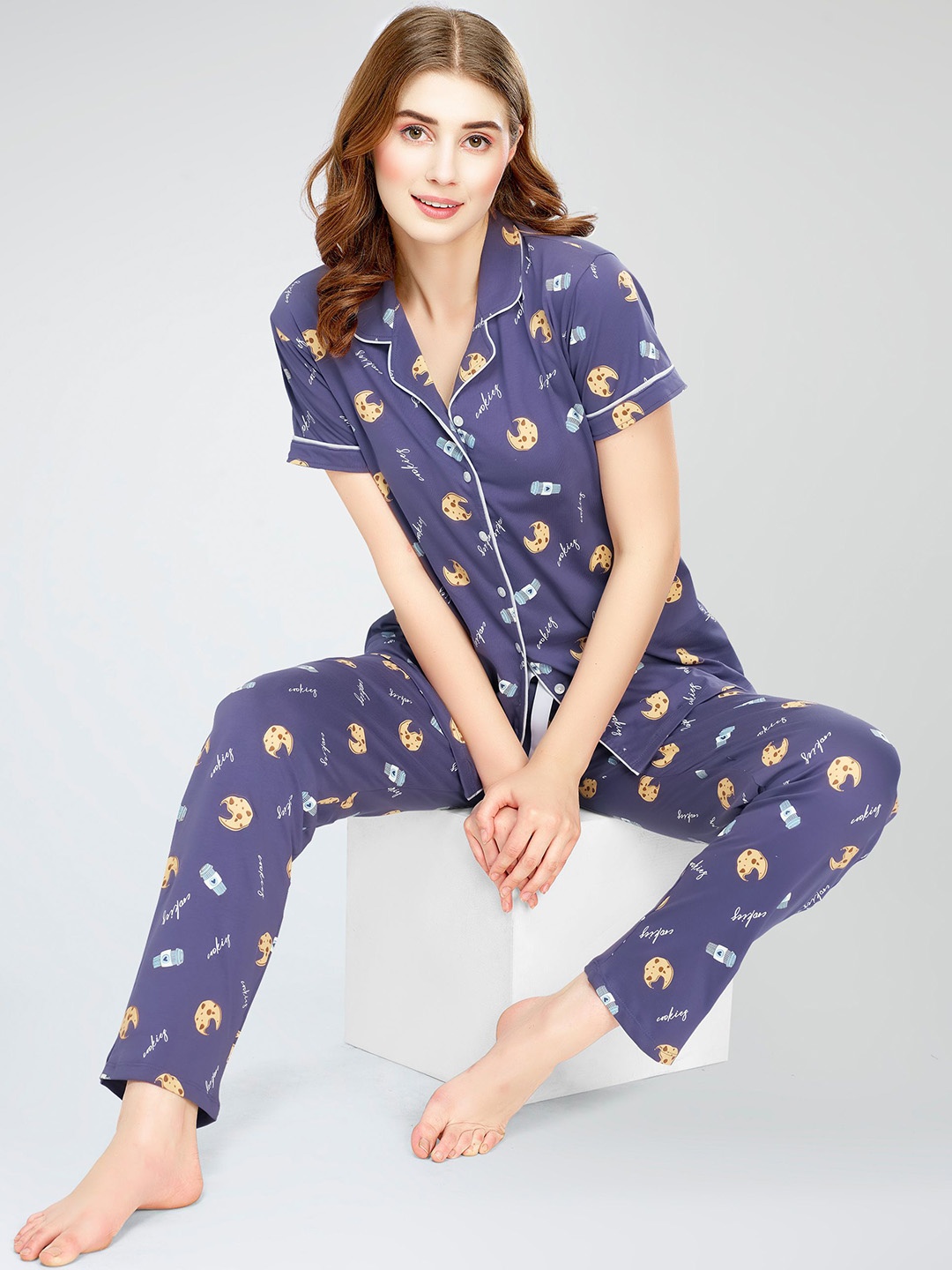 

Zeyo Conversational Printed Round Neck Pure Cotton Night Suit, Blue