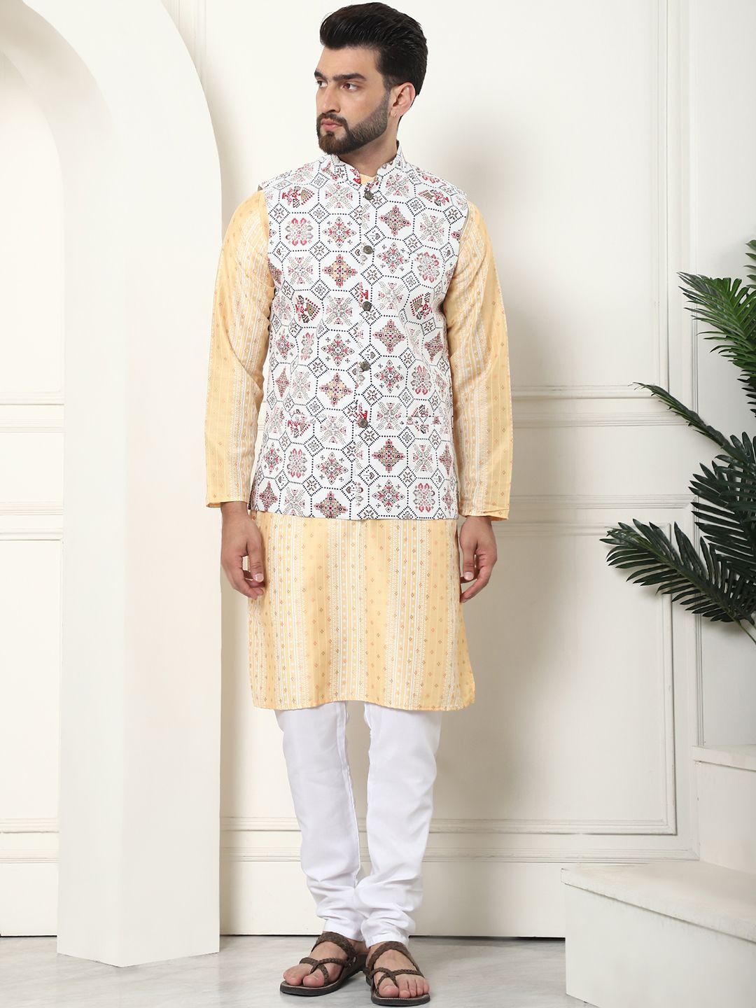

SOJANYA Ethnic Motifs Printed Regular Straight Kurta with Churidar, Mustard