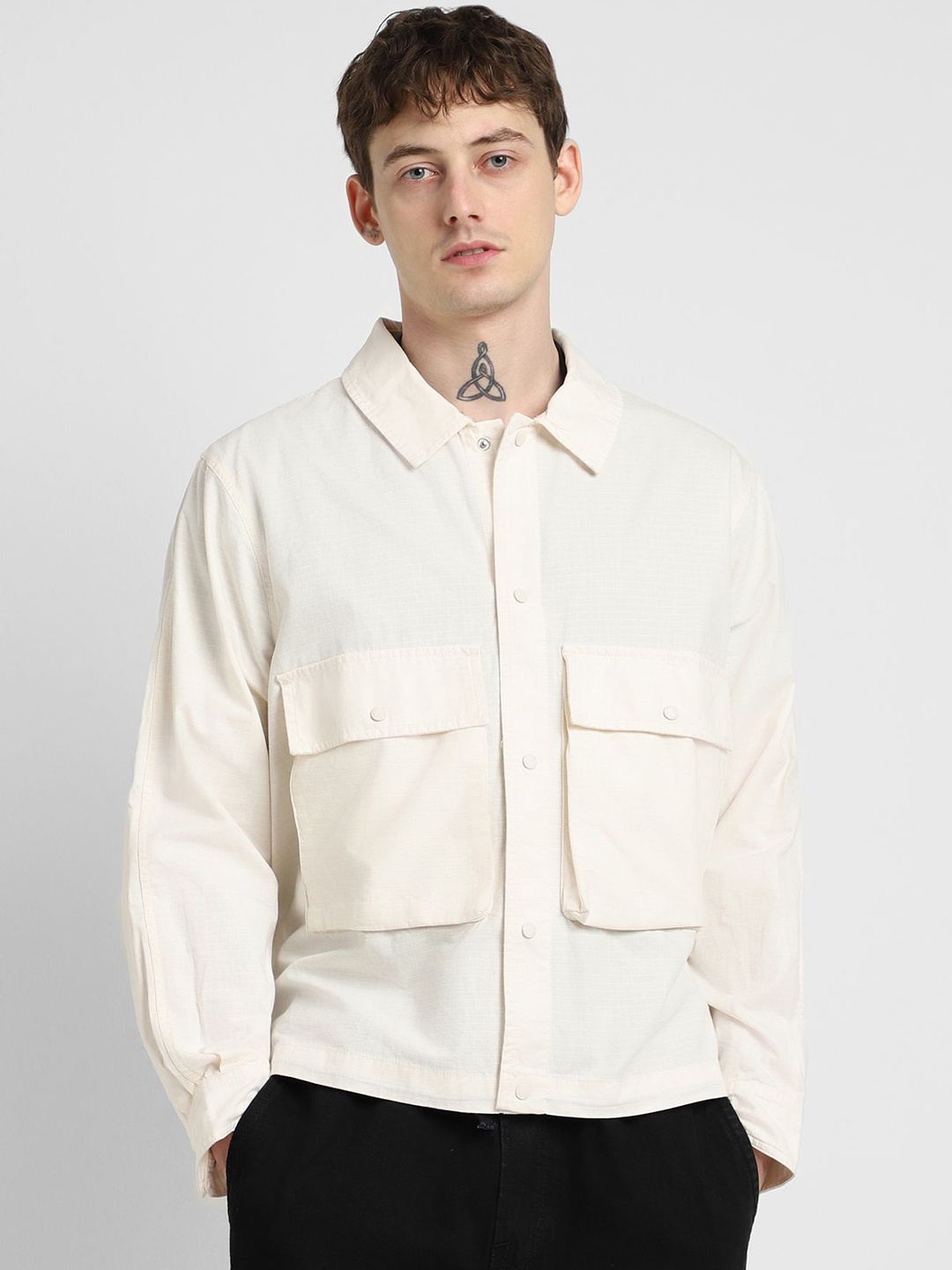 

FOREVER 21 Men Solid Tailored Jacket, Cream