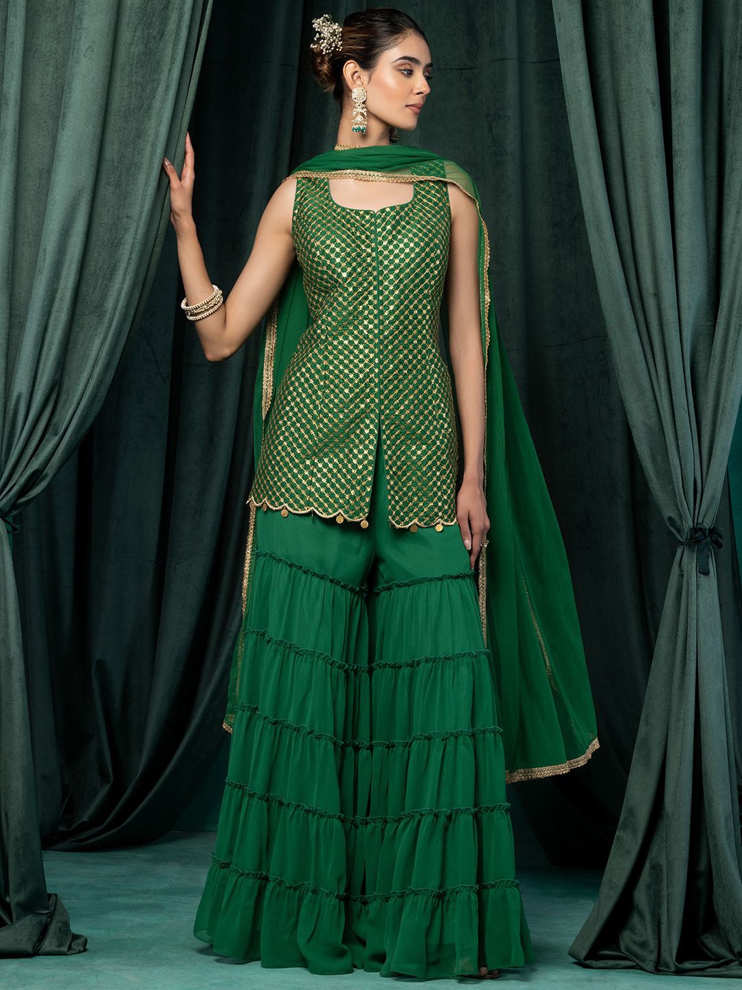 

Indya Luxe Floral Embroidered Thread Work Straight Kurti With Sharara & Dupatta, Green