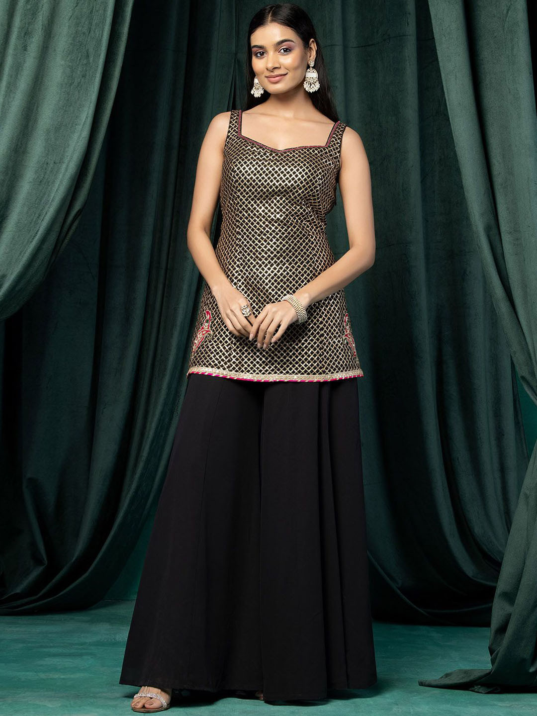 

Indya Luxe Geometric Embroidered Sequinned Straight Kurti with Sharara & Dupatta, Black