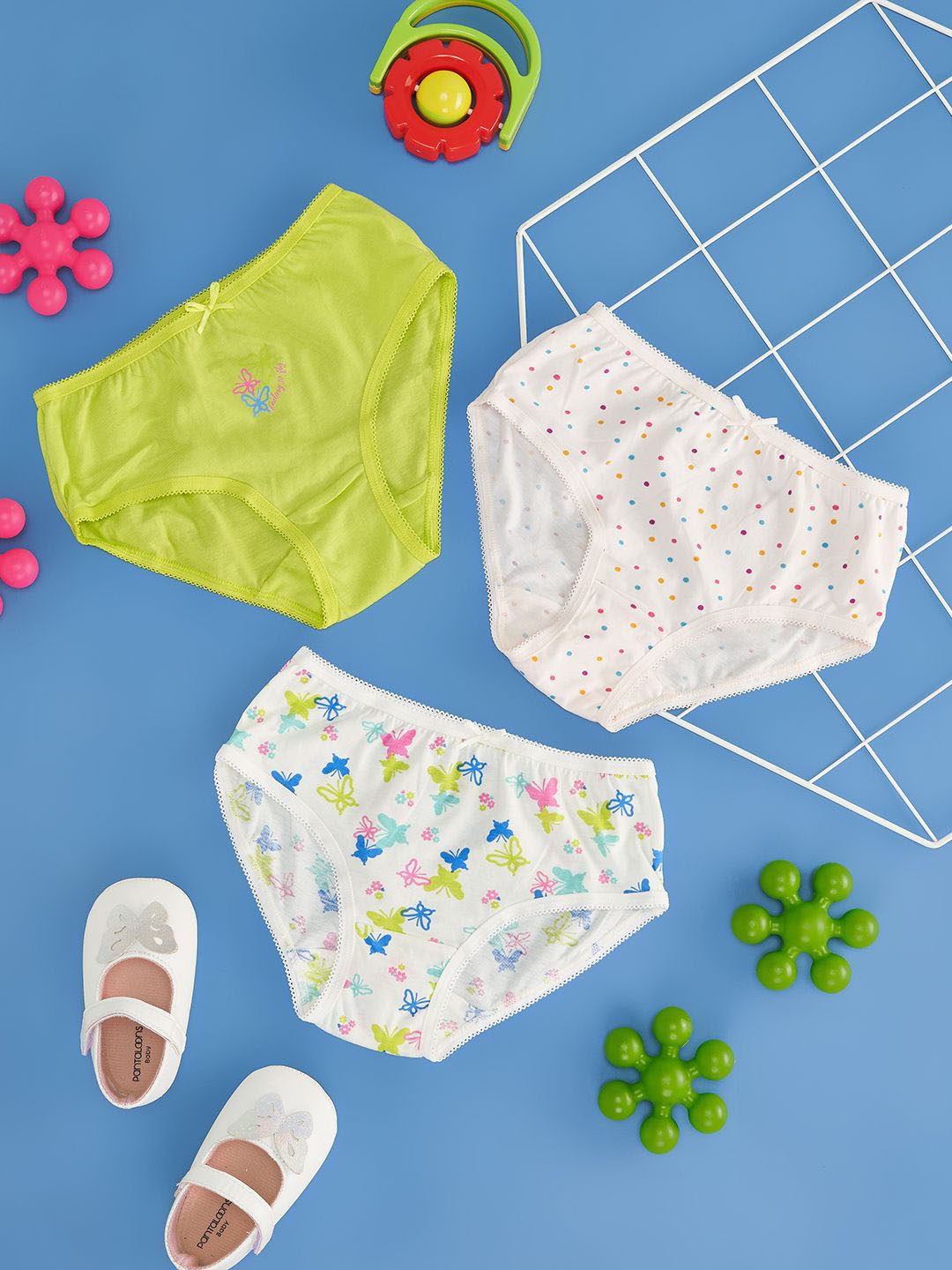 

Pantaloons Junior Girls Pack Of 3 Cotton Printed Basic Briefs, Green