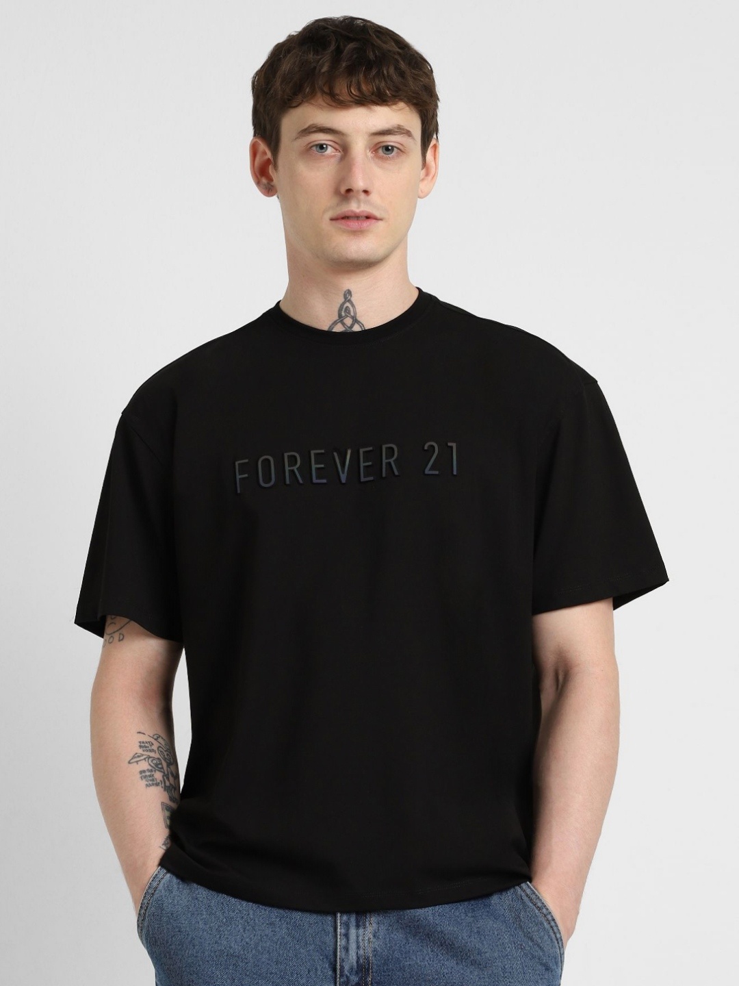 

FOREVER 21 Men Graphic Printed Round Neck Cotton Oversized T-shirt, Black
