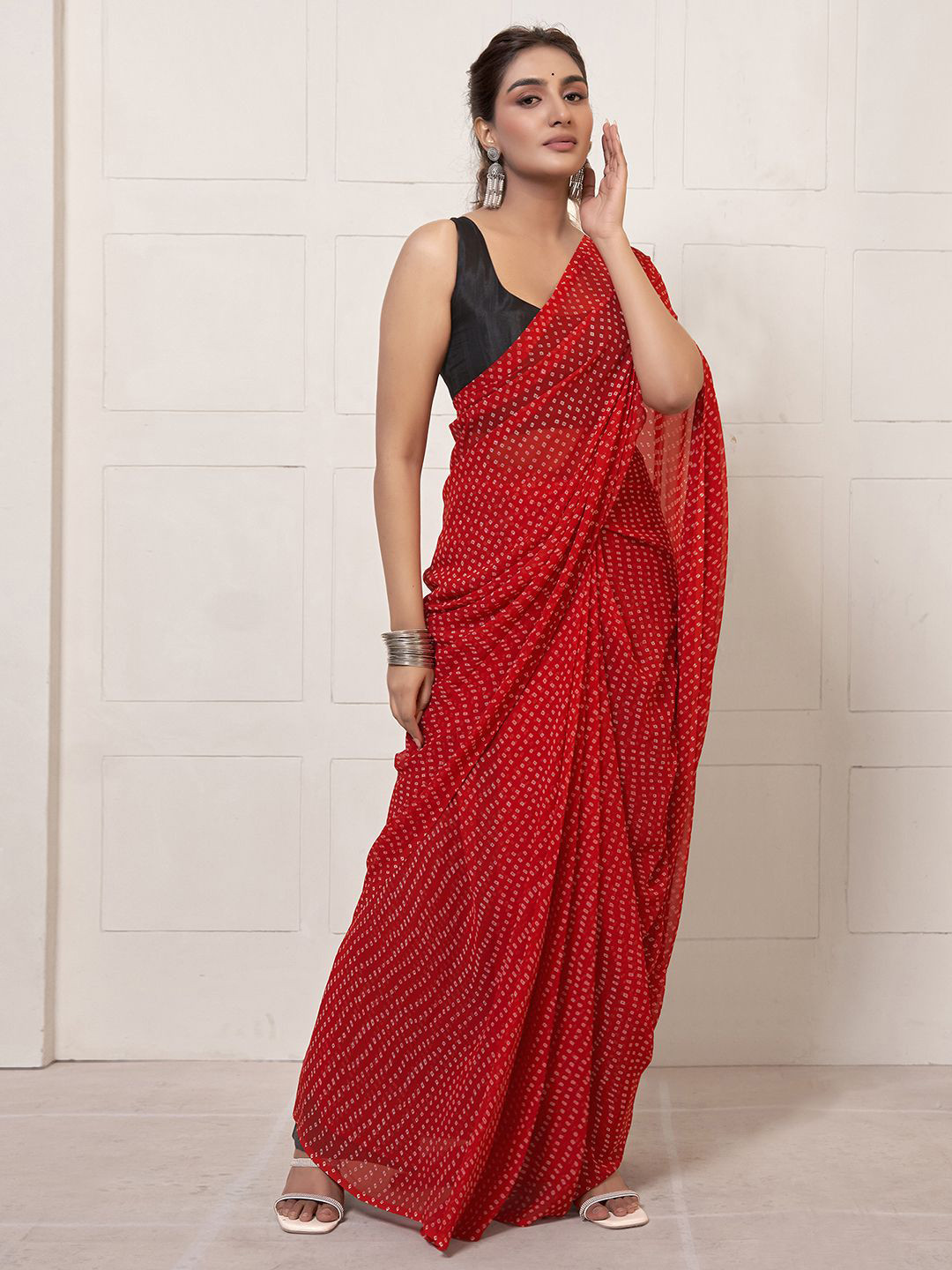

Mitera Bandhani Pure Georgette Ready to Wear Saree, Red